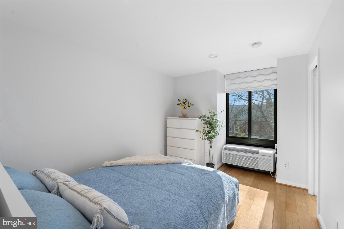 1510 CONDO - Residential