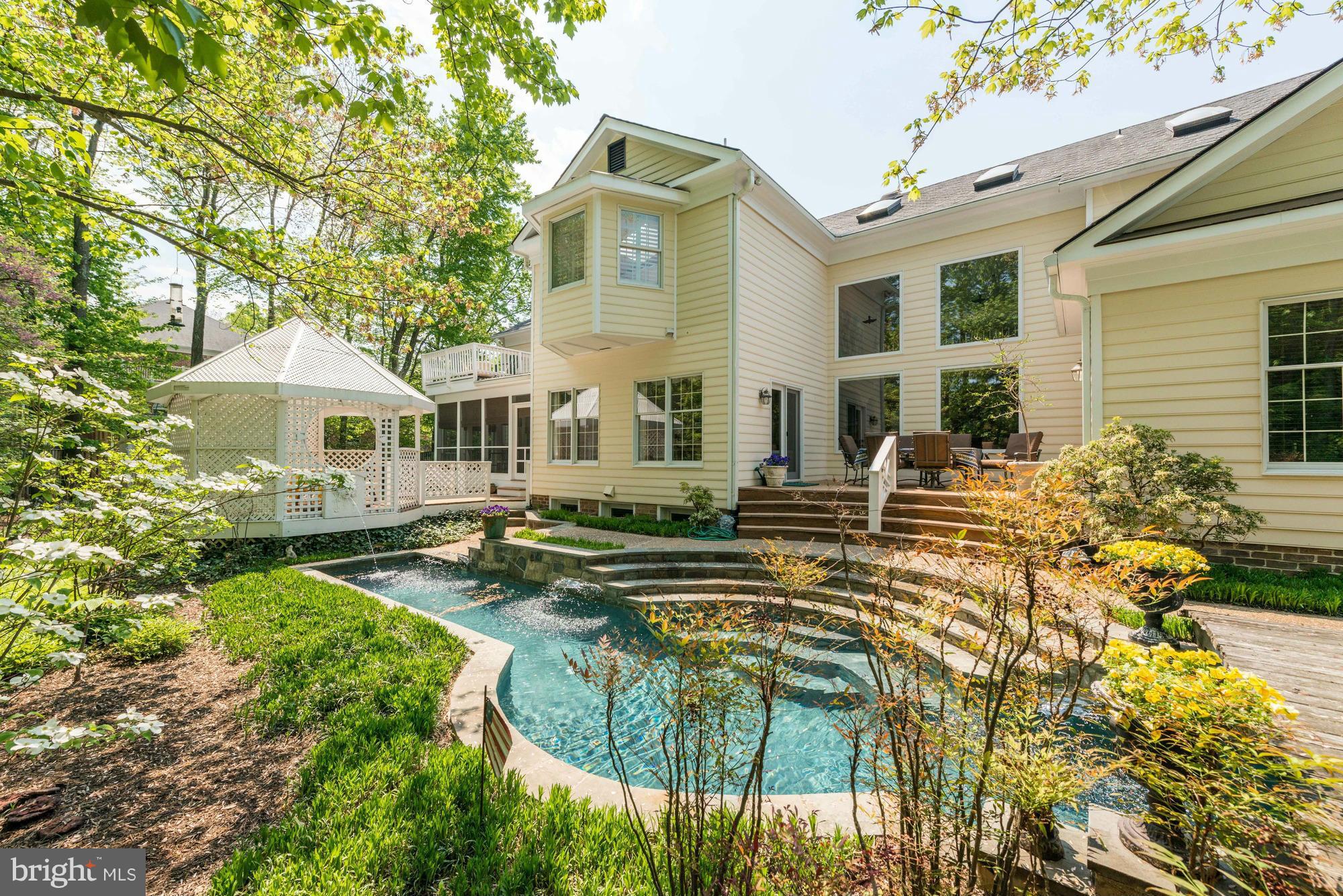 SUMMERWOOD - Residential