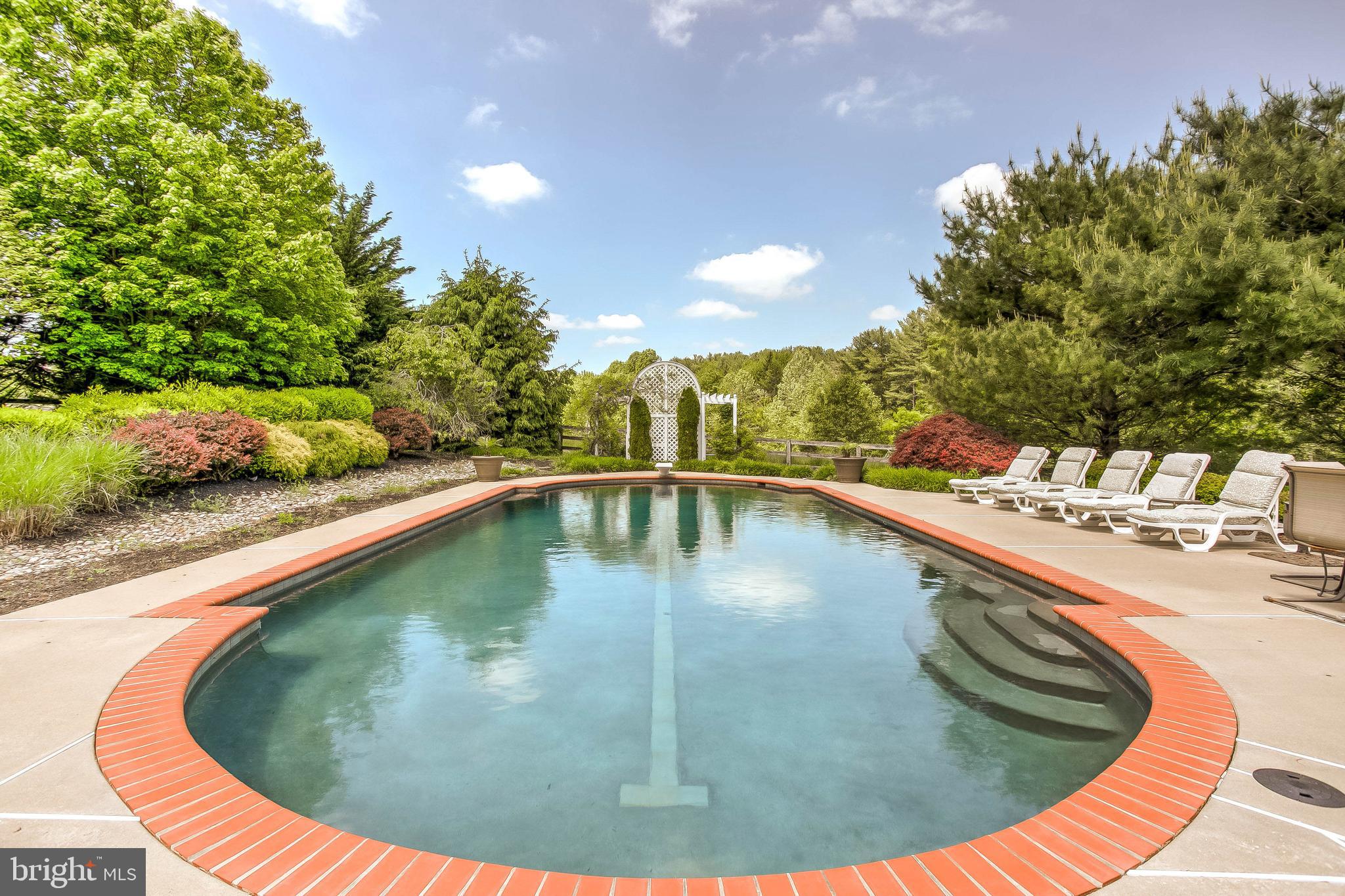 BELMONT FARM - Residential