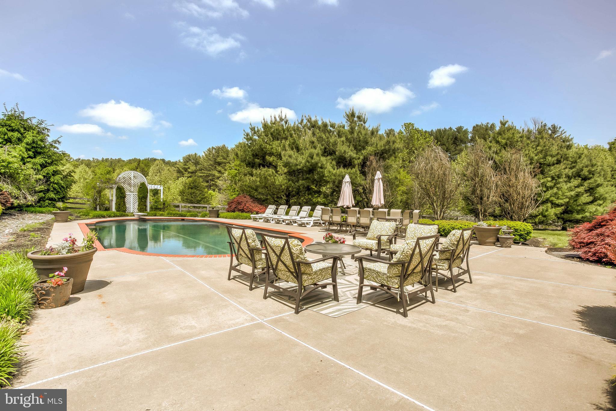BELMONT FARM - Residential