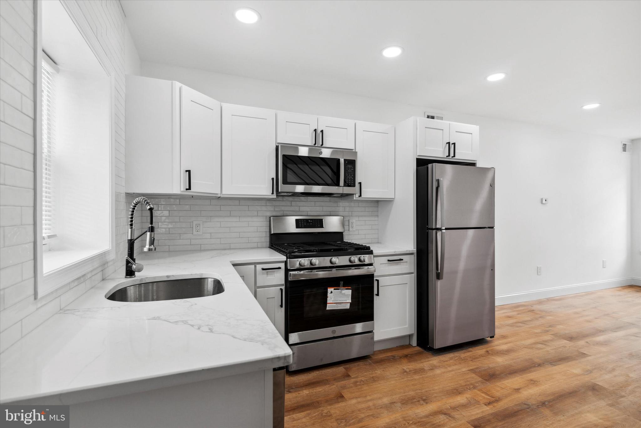 POINT BREEZE - Residential Lease