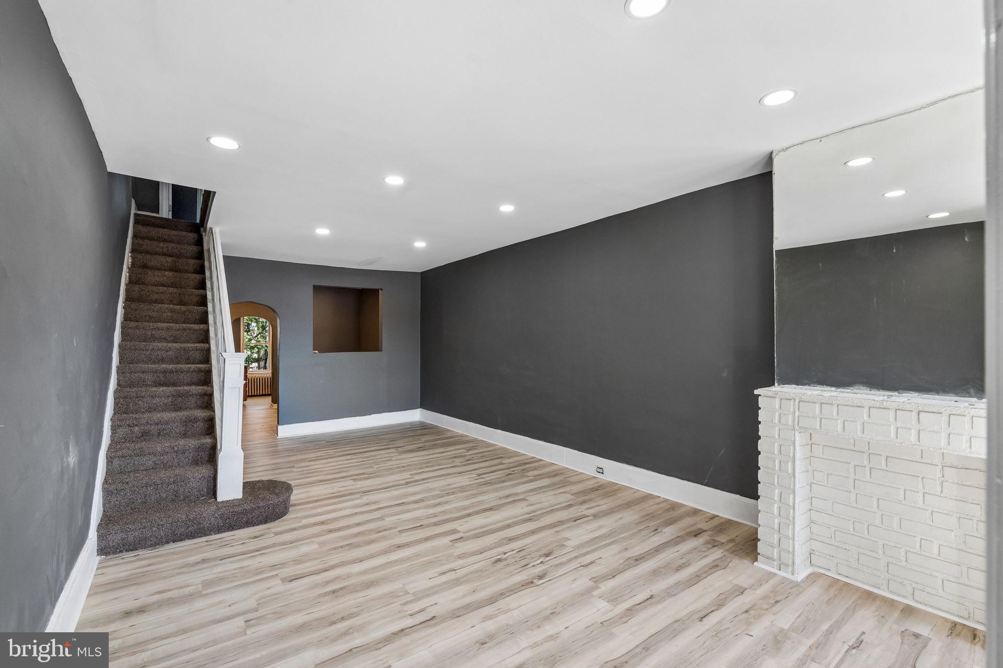 RICHMOND - Residential