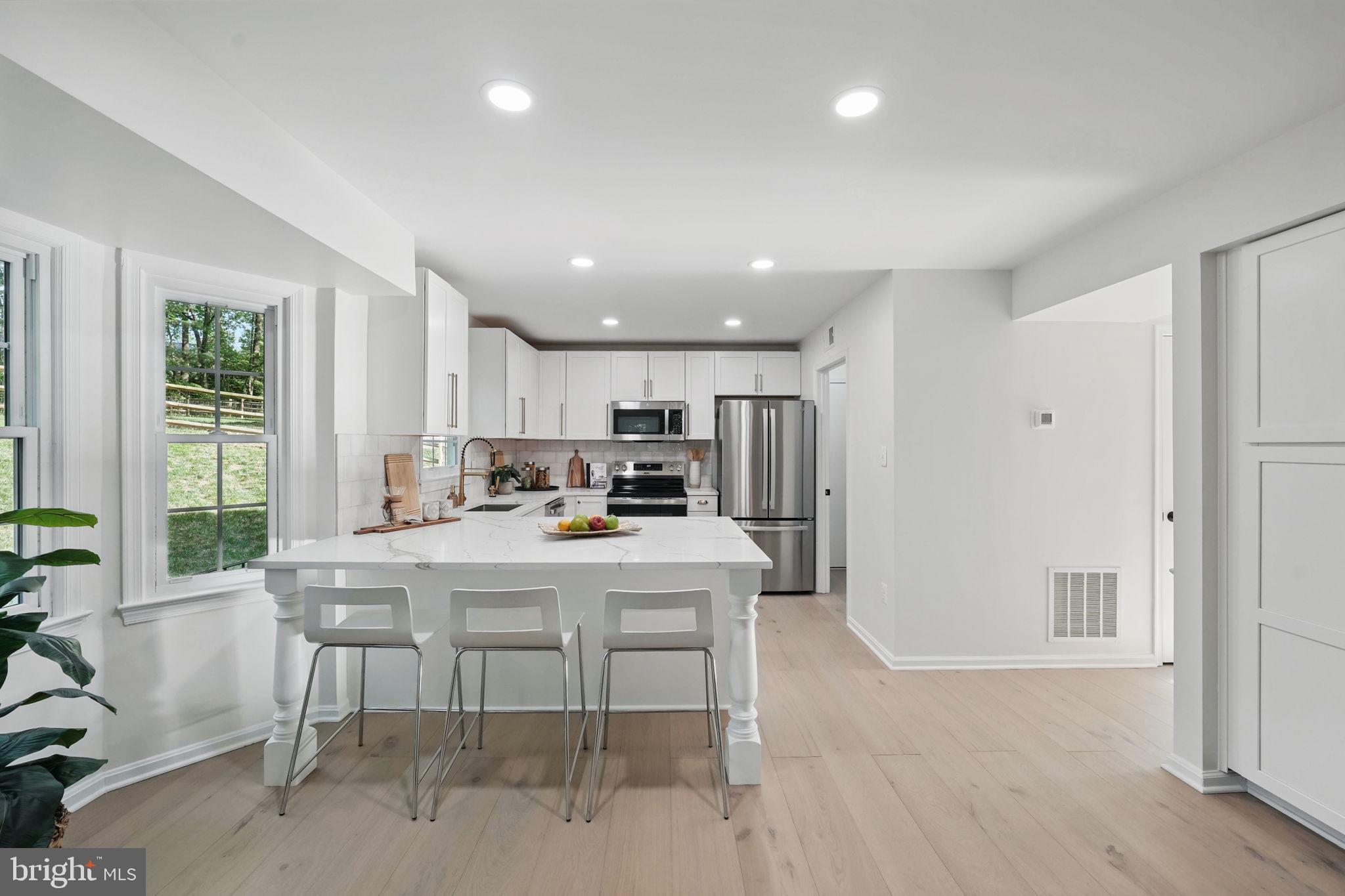 RESTON - Residential