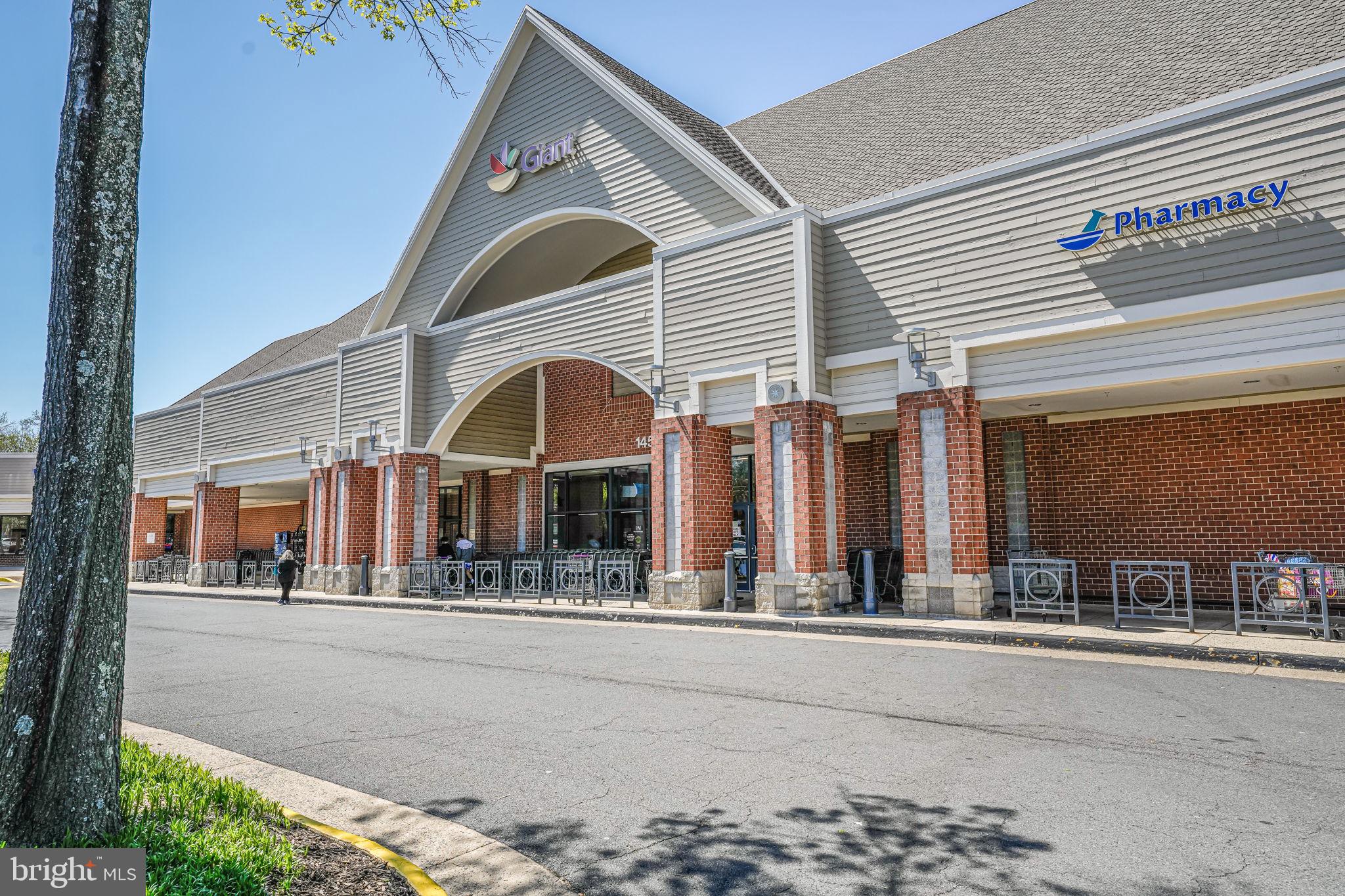 RESTON - Residential