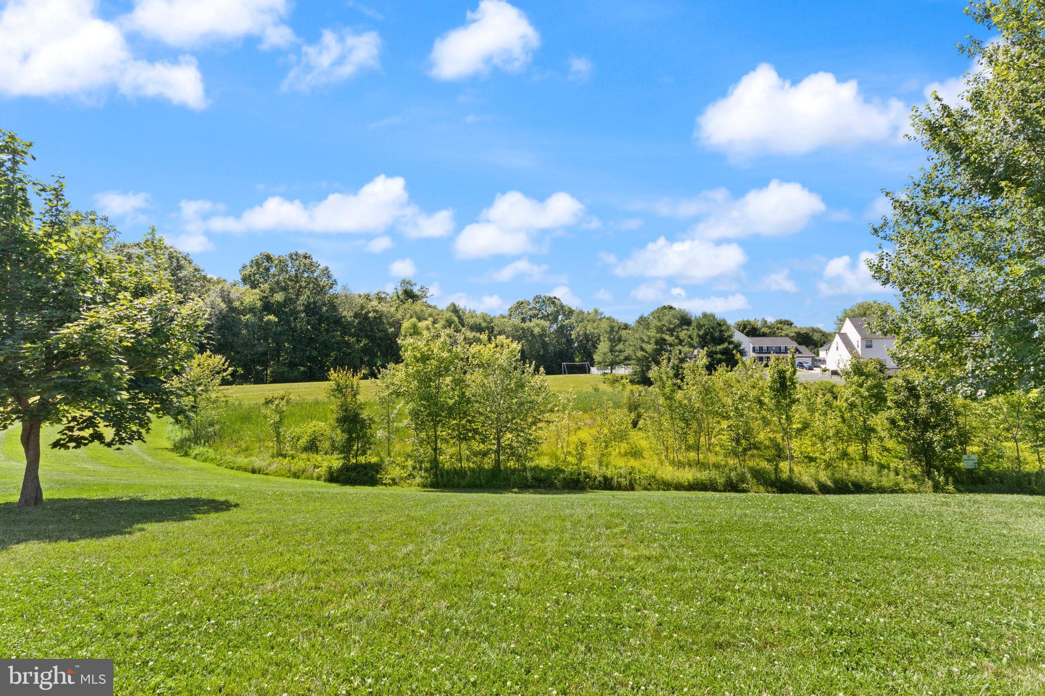 TUCHAHOE FARMS - Residential
