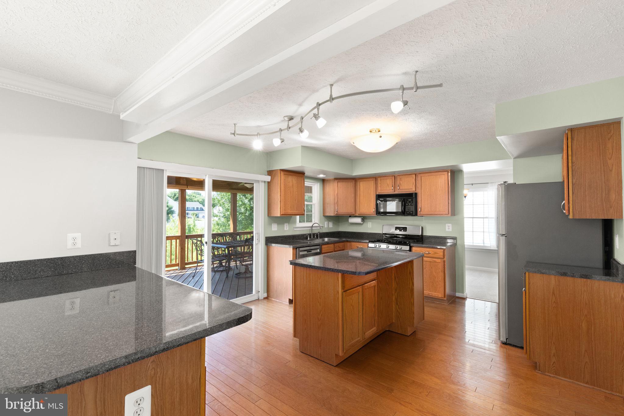 TUCHAHOE FARMS - Residential