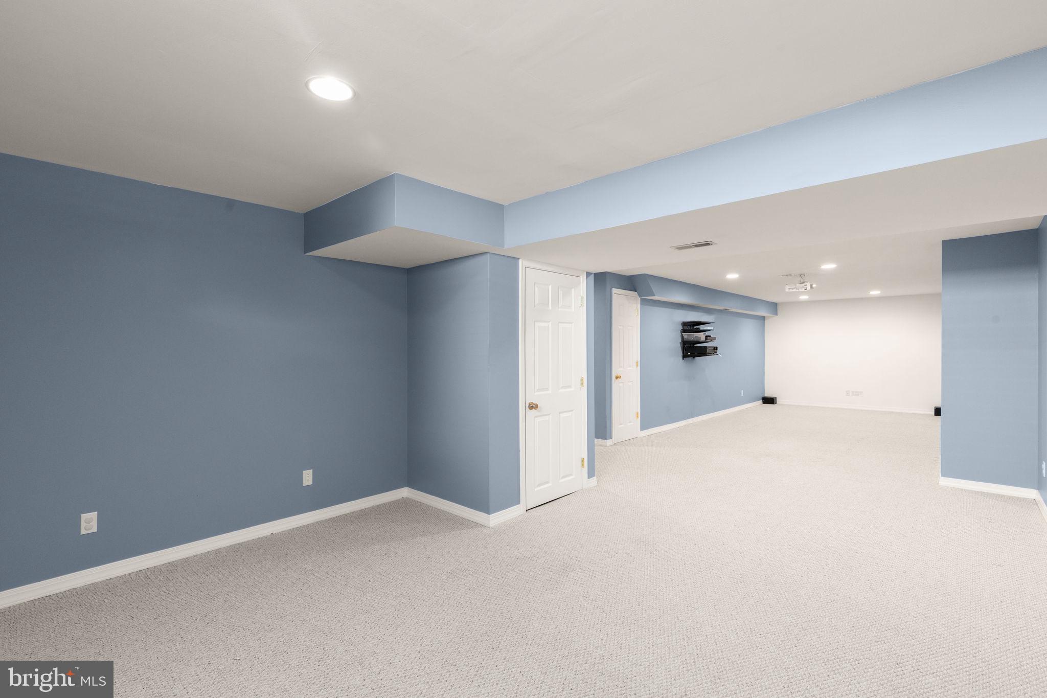 TUCHAHOE FARMS - Residential