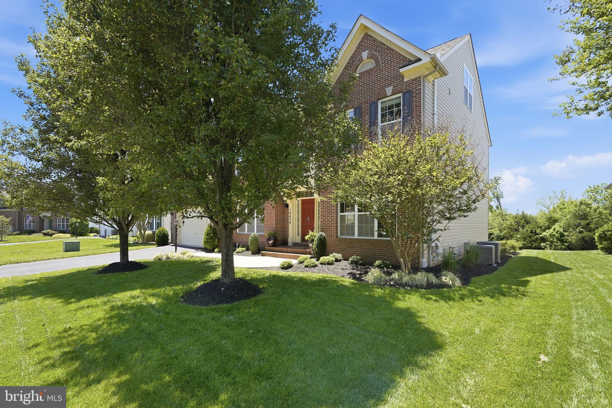 MEADOWS AT MORRIS FARM - Residential