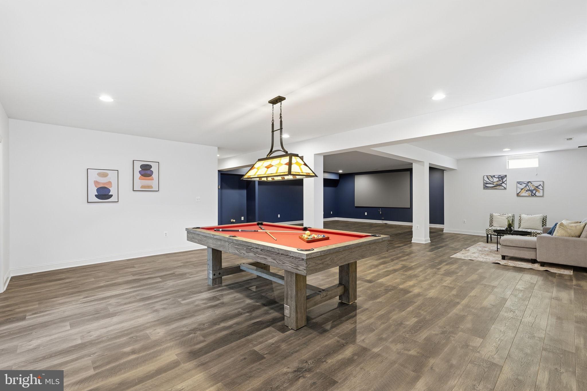 MEADOWS AT MORRIS FARM - Residential