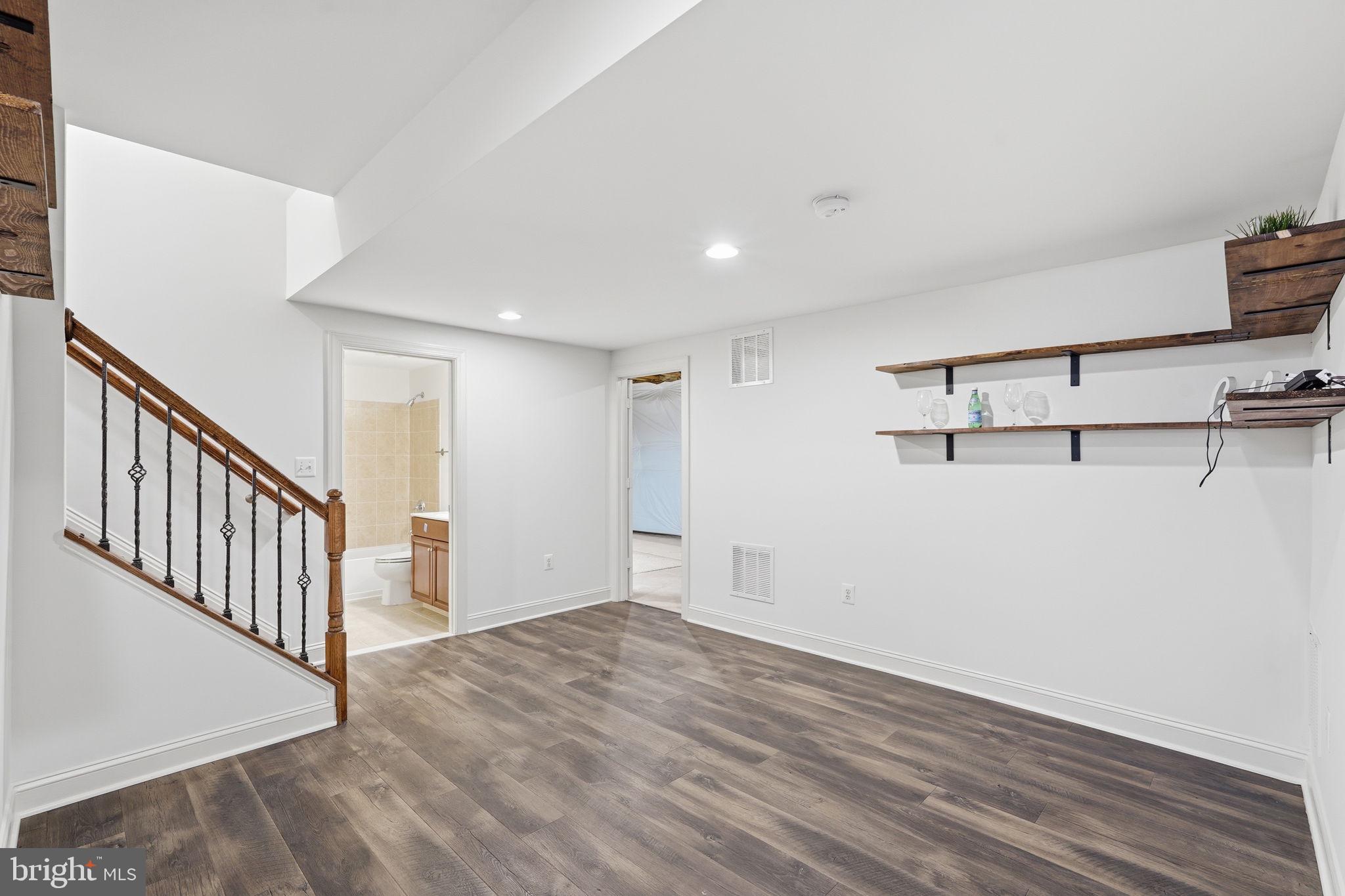 MEADOWS AT MORRIS FARM - Residential
