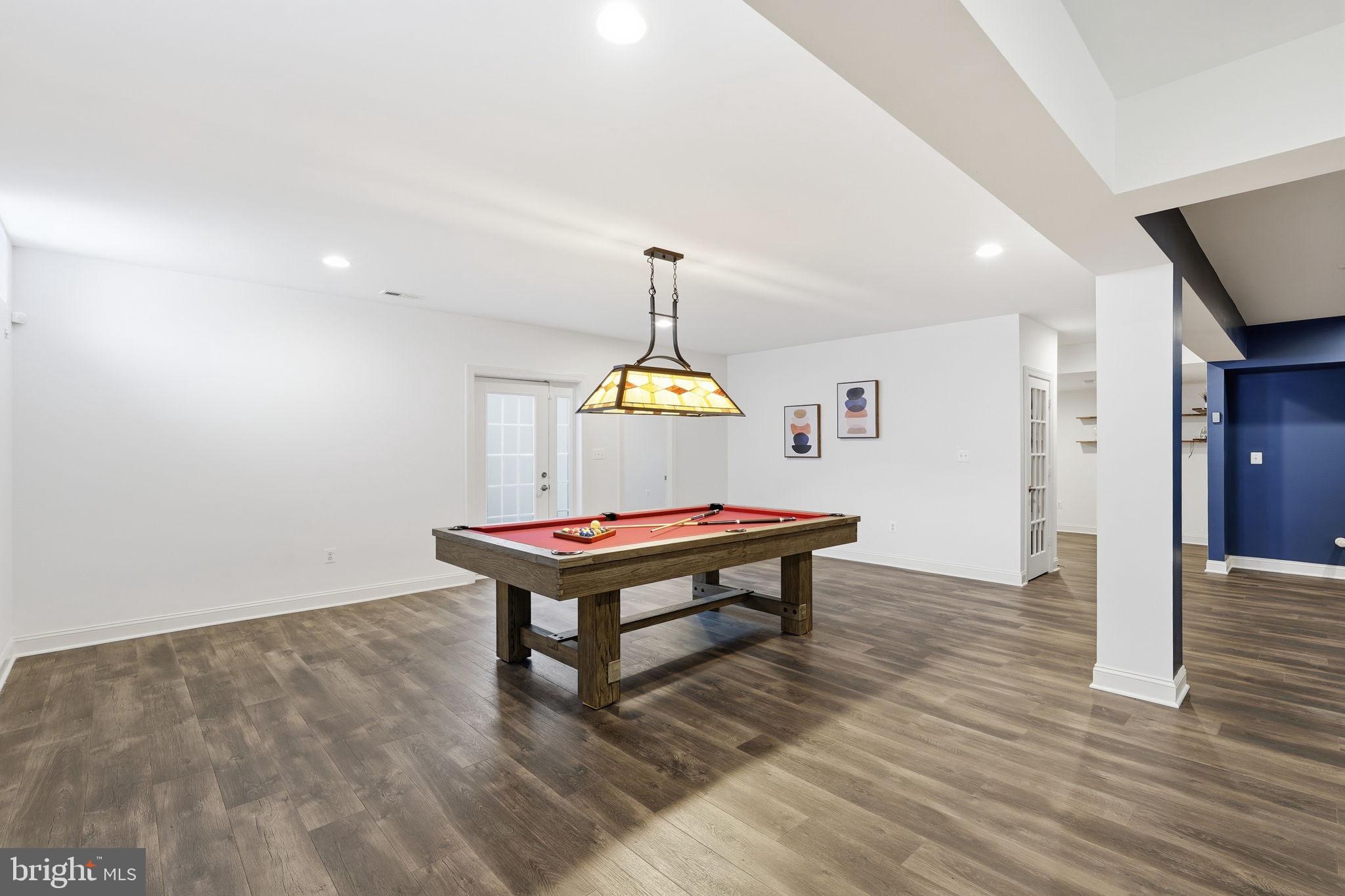MEADOWS AT MORRIS FARM - Residential