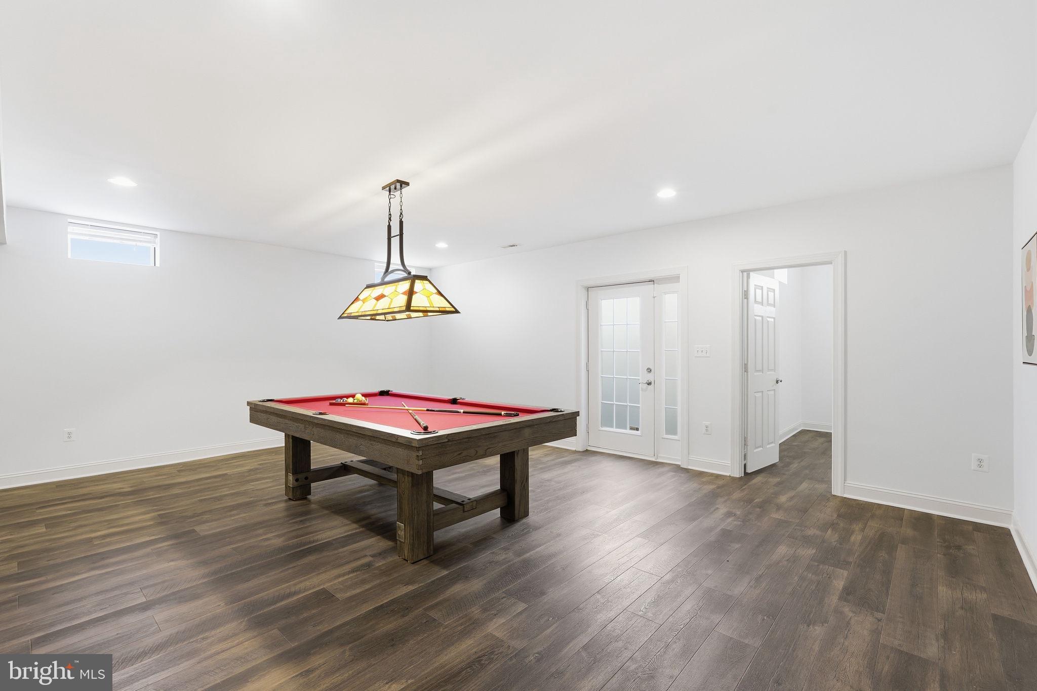 MEADOWS AT MORRIS FARM - Residential