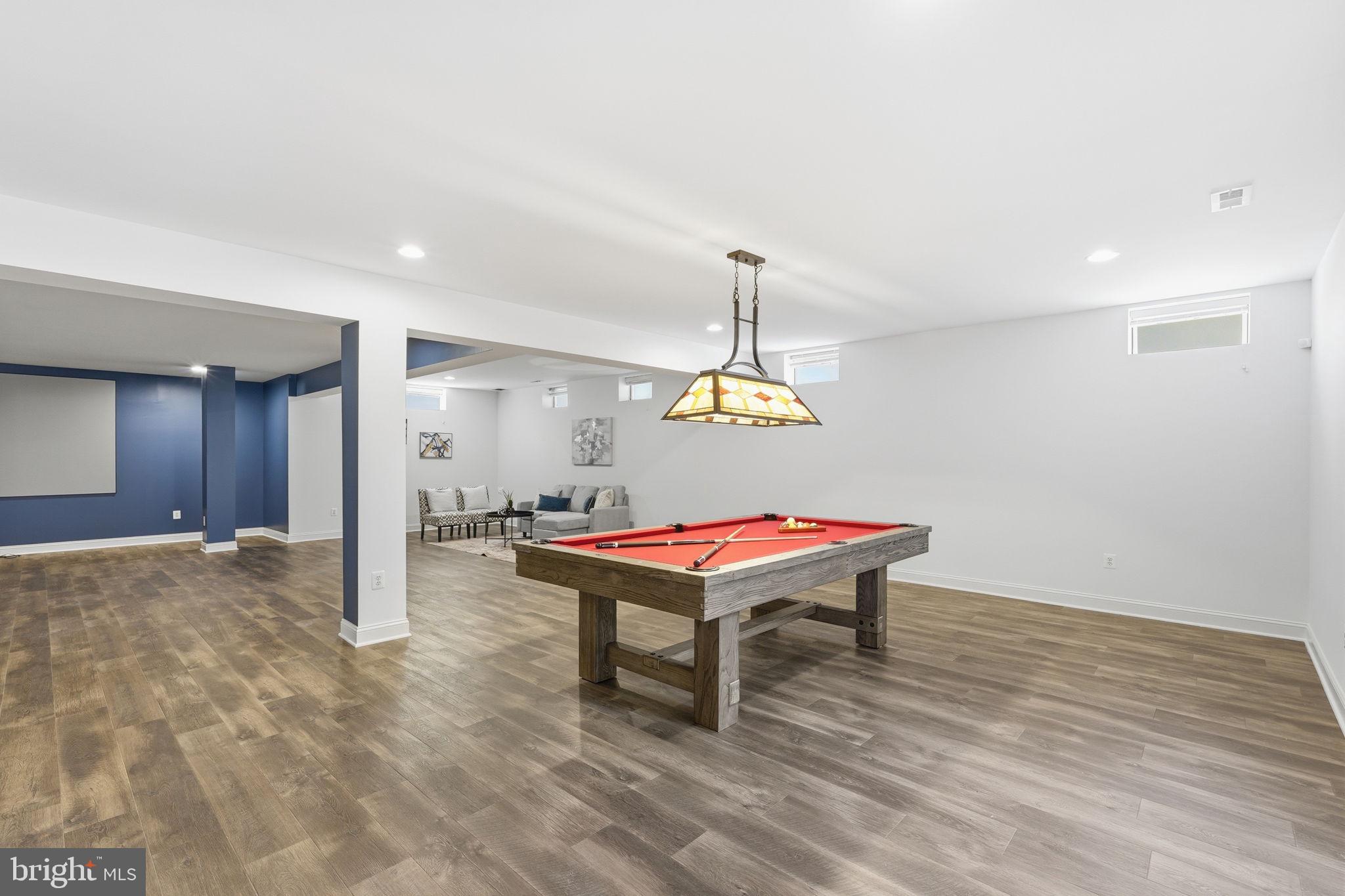 MEADOWS AT MORRIS FARM - Residential