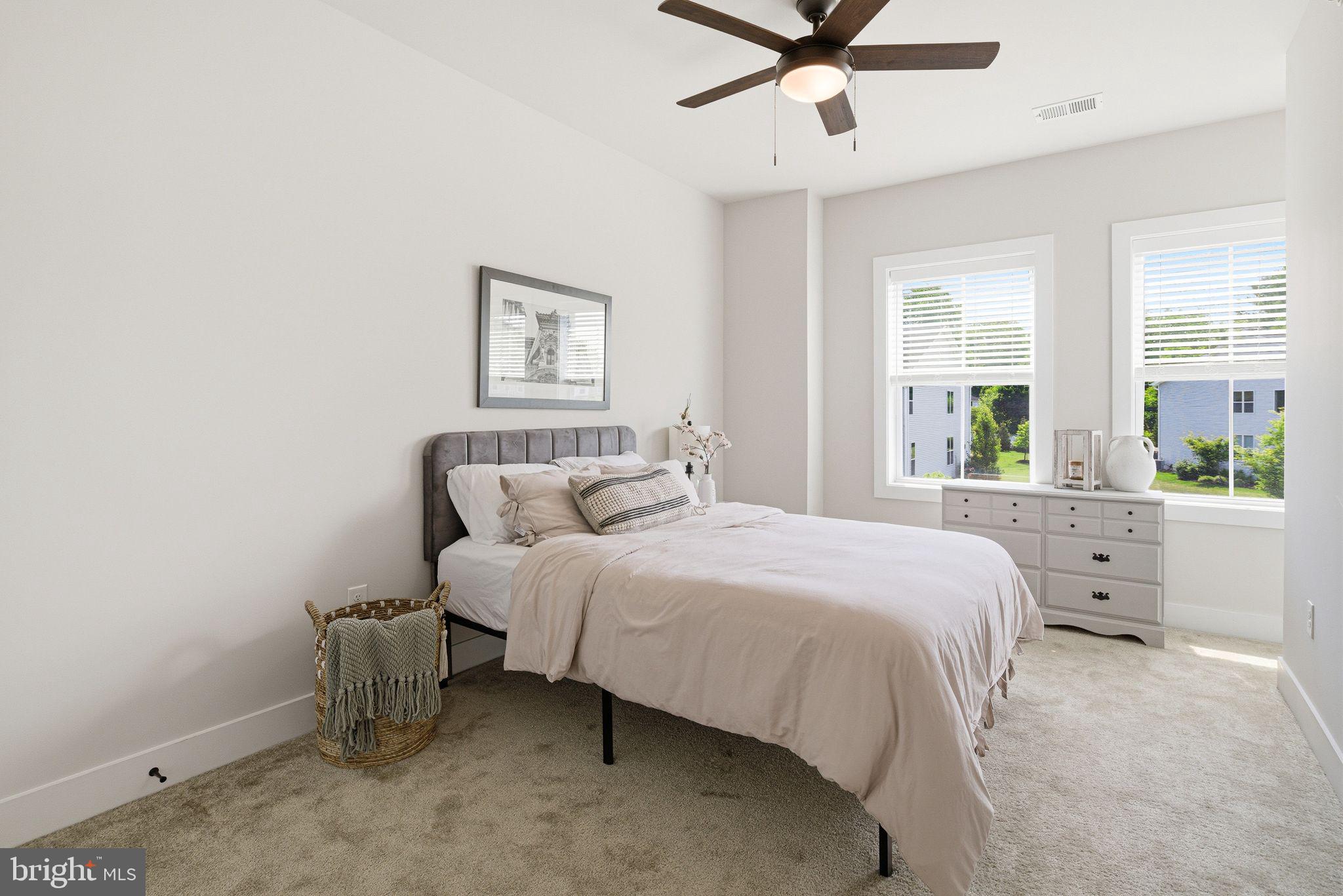 CREEKSIDE AT BLUE BELL - Residential