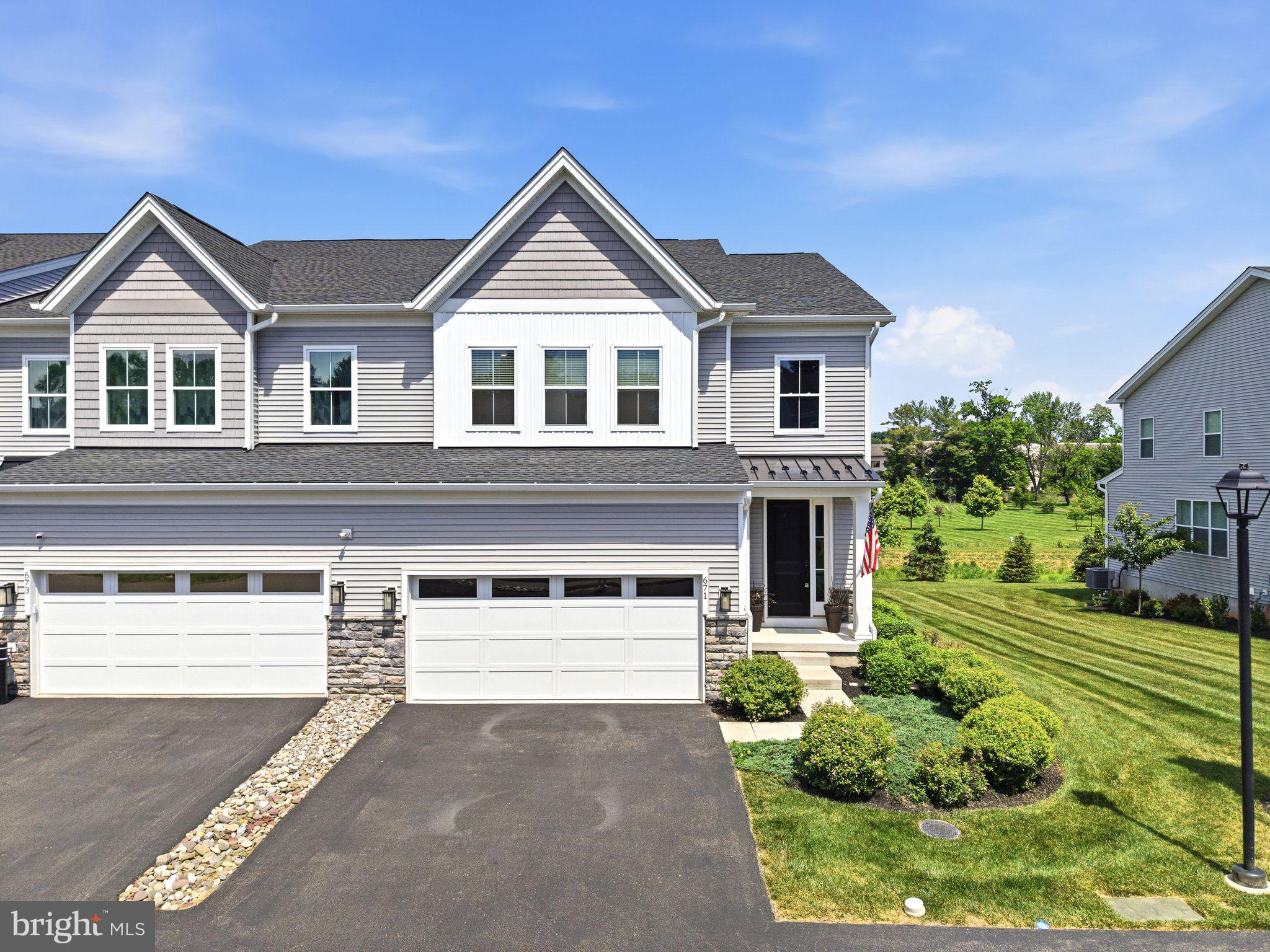 CREEKSIDE AT BLUE BELL - Residential