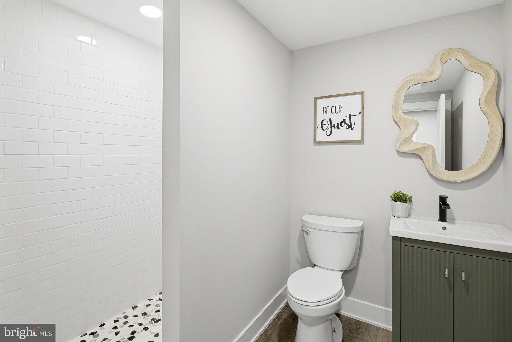 CREEKSIDE AT BLUE BELL - Residential