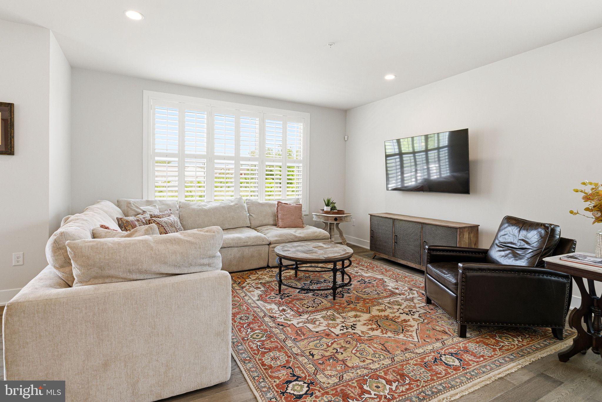 CREEKSIDE AT BLUE BELL - Residential