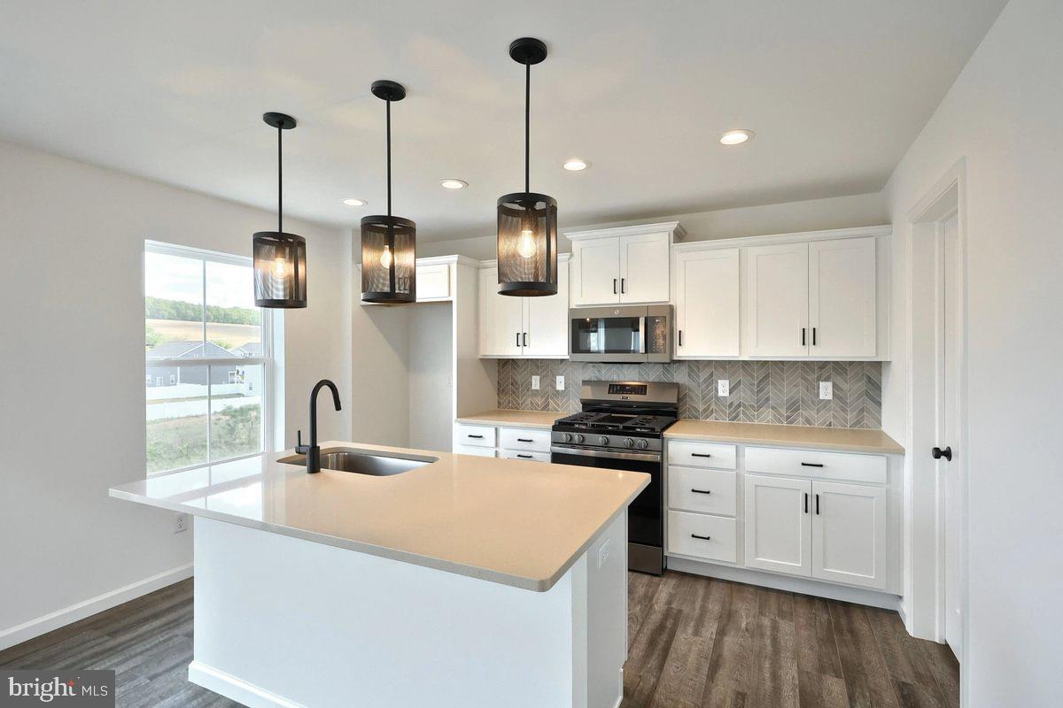 HILLS AT VALLEY VIEW - Residential