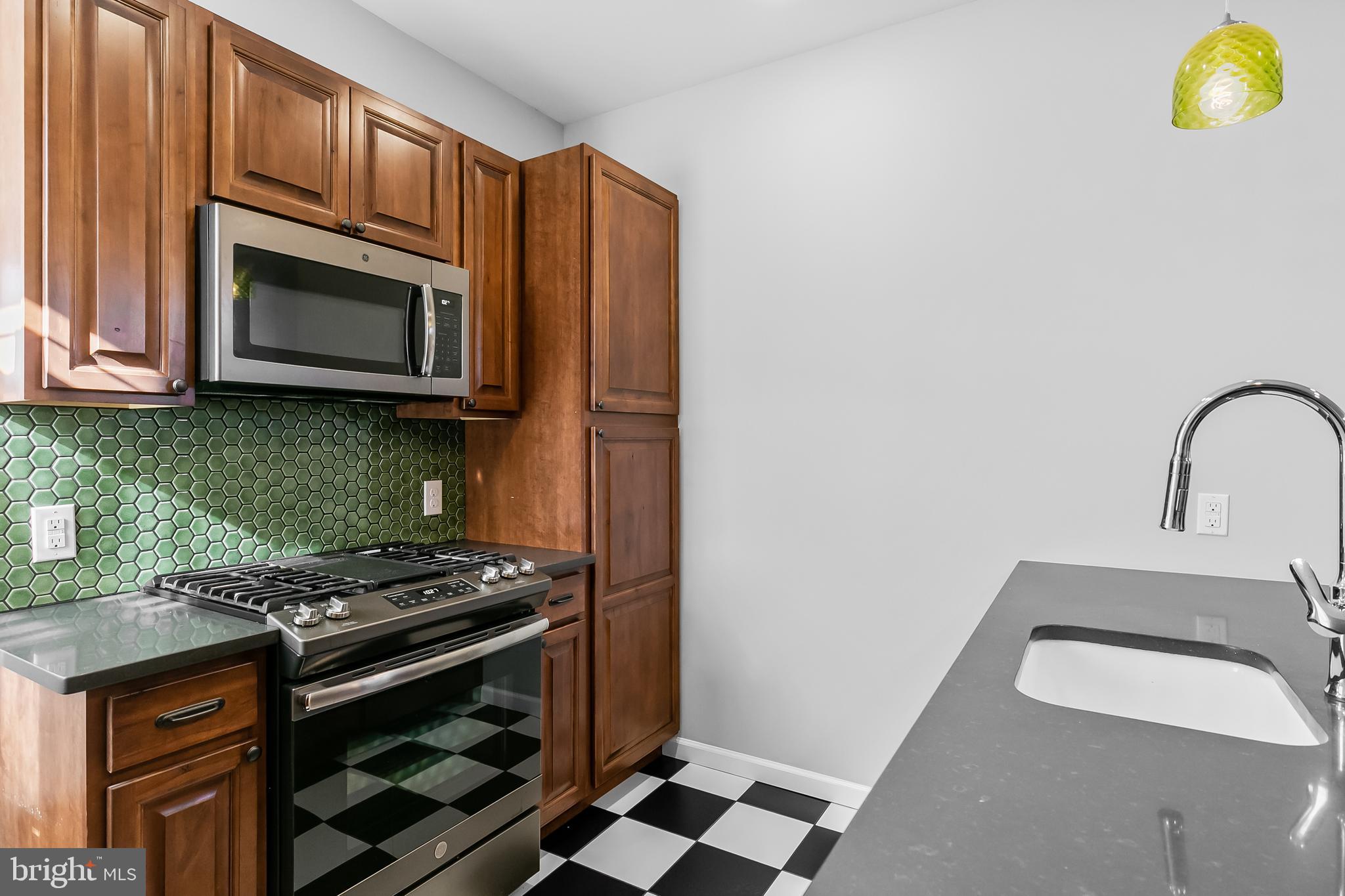 NORTHERN LIBERTIES - Residential Lease