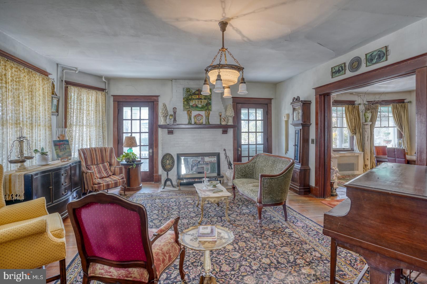 TOWN OF TRAPPE - Residential