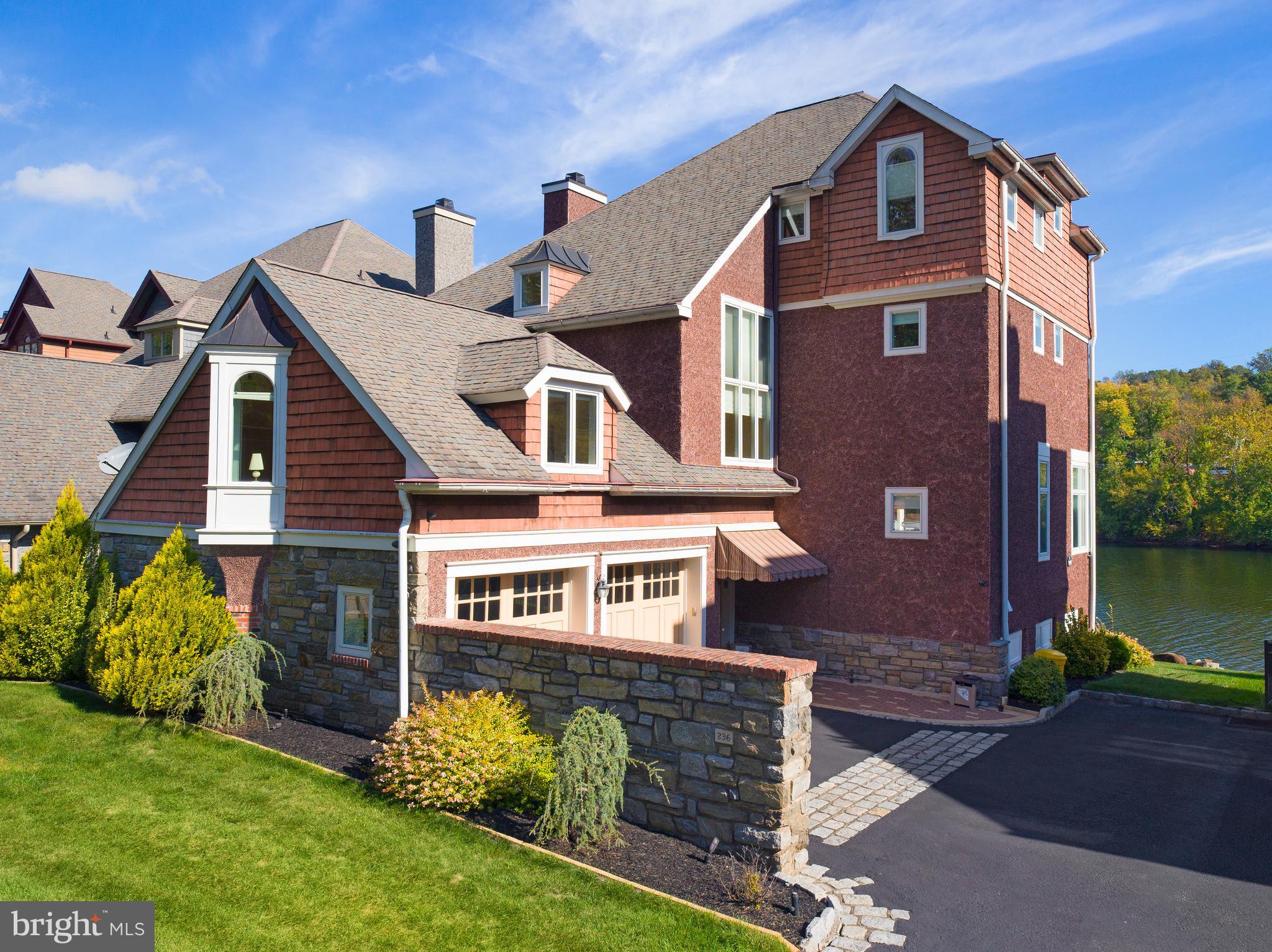 GLADWYNE - Residential