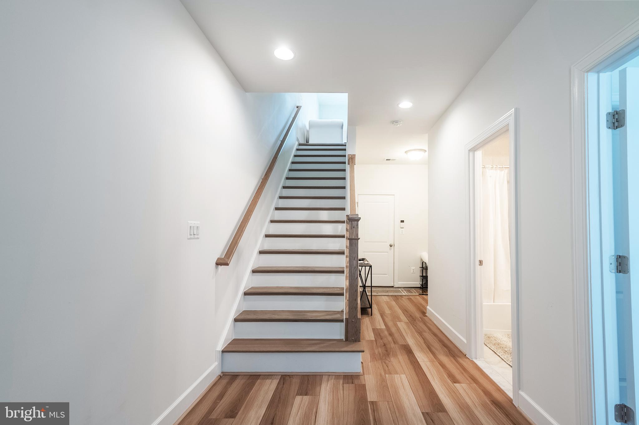 ASHBURN - Residential