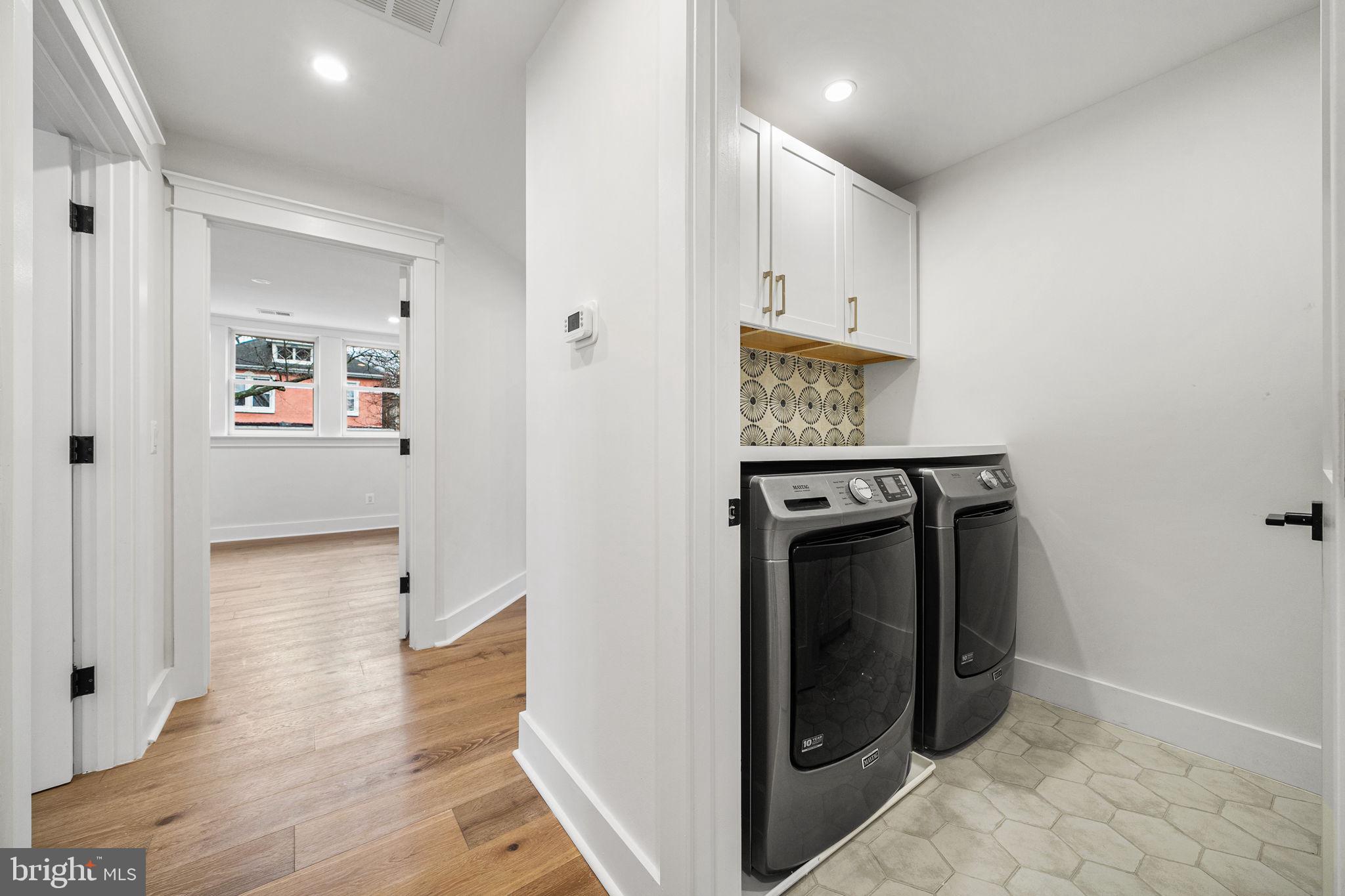 ROSEMONT PARK - Residential