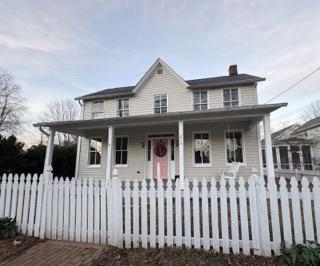 COLONIAL SQUARE - Residential