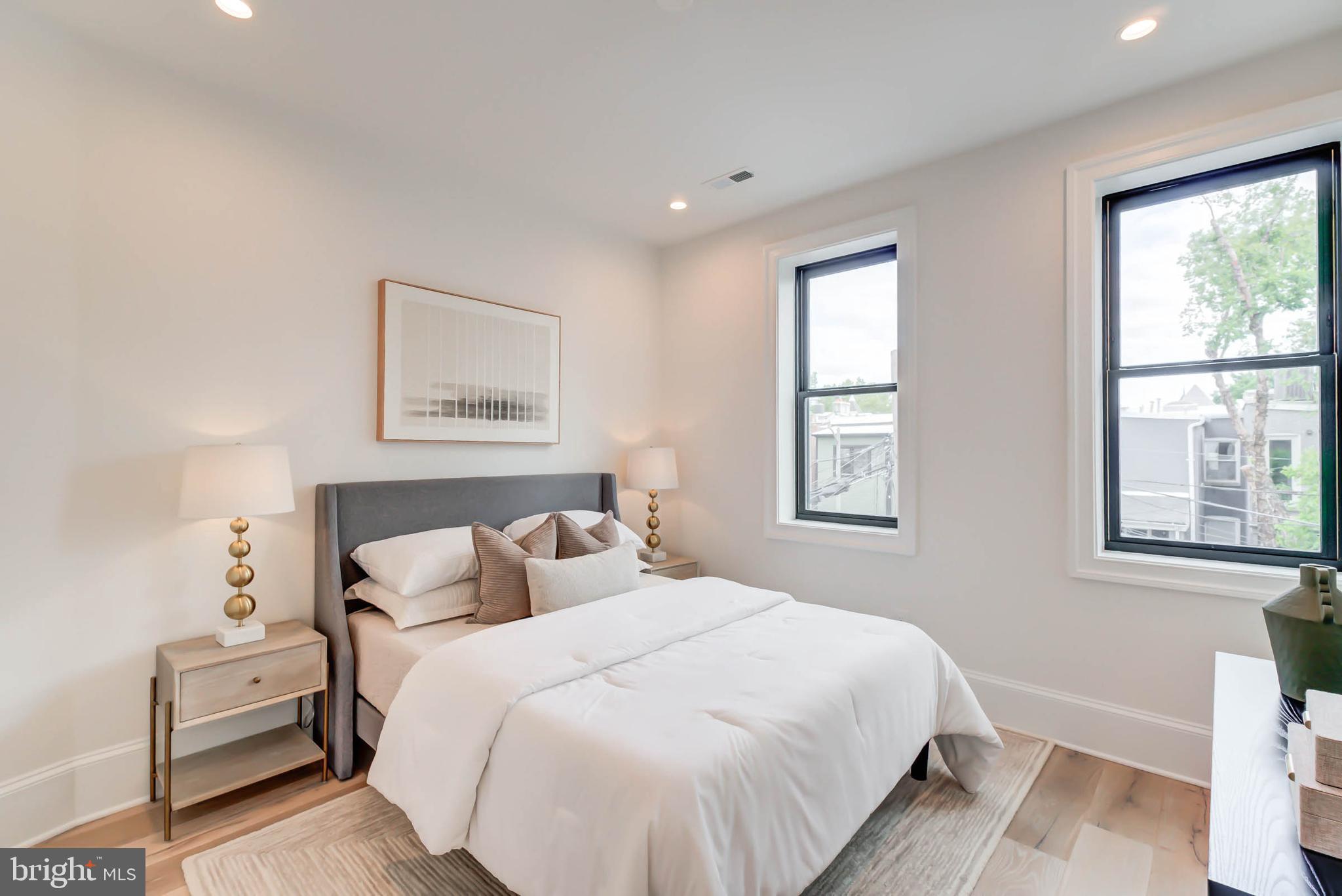 BLOOMINGDALE - Residential