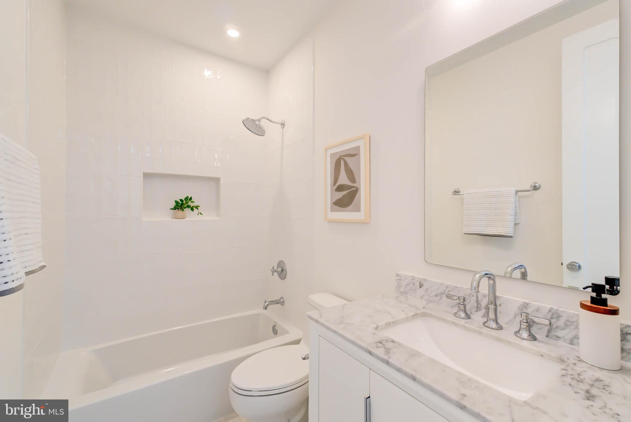 BLOOMINGDALE - Residential
