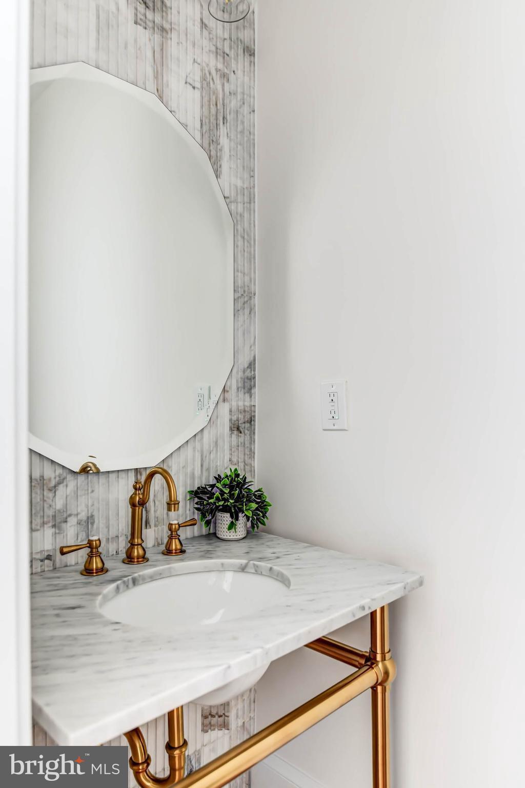 BLOOMINGDALE - Residential