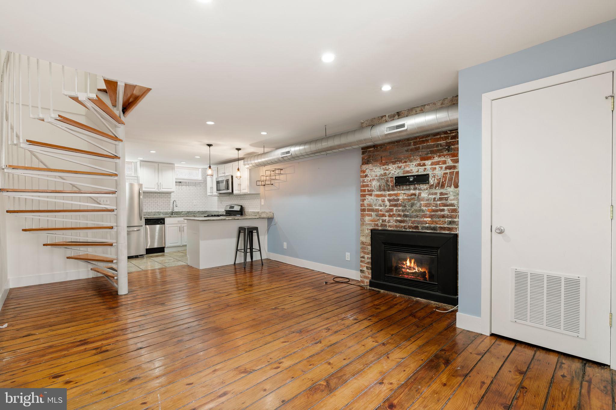 WASHINGTON SQ WEST - Residential Lease