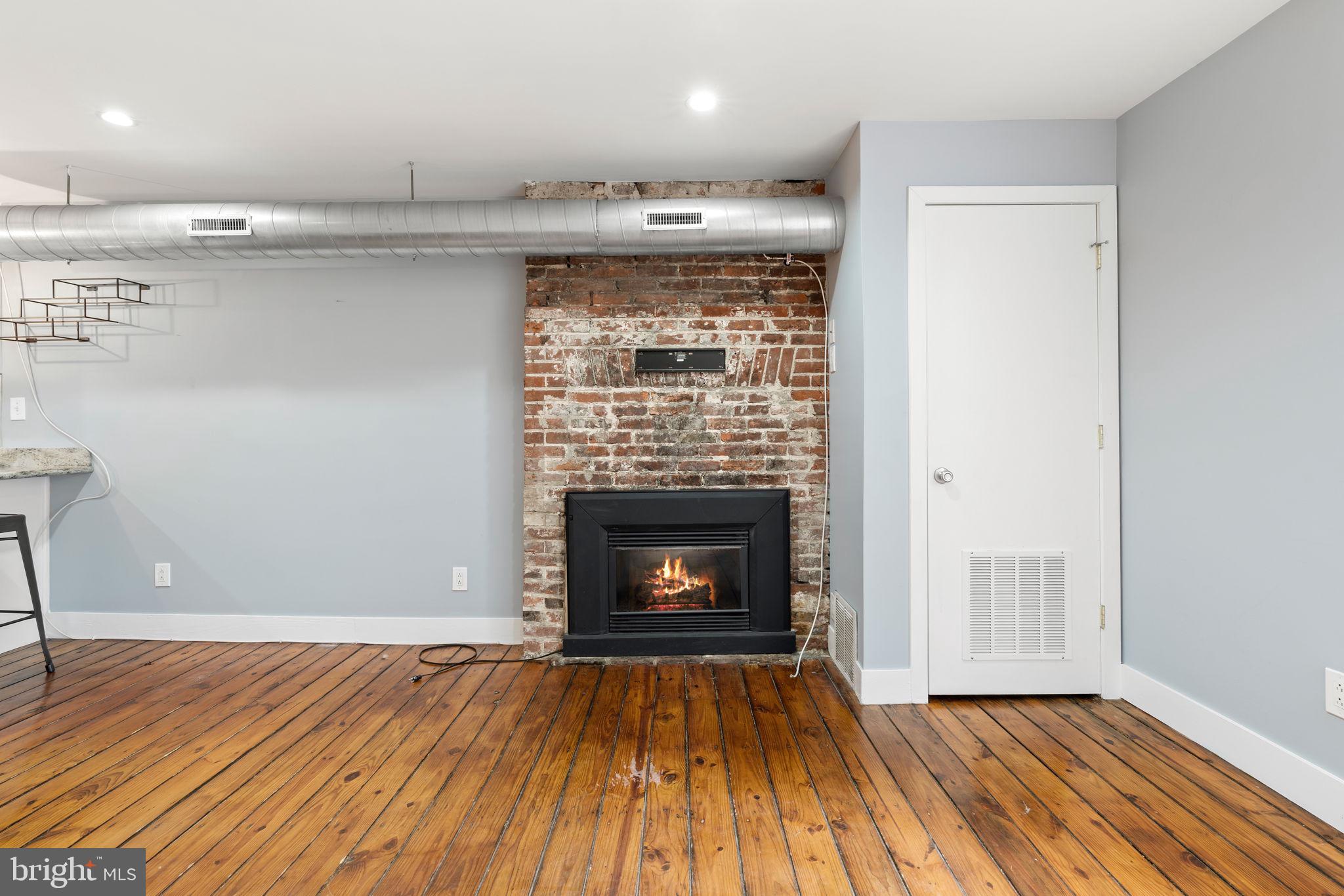 WASHINGTON SQ WEST - Residential Lease
