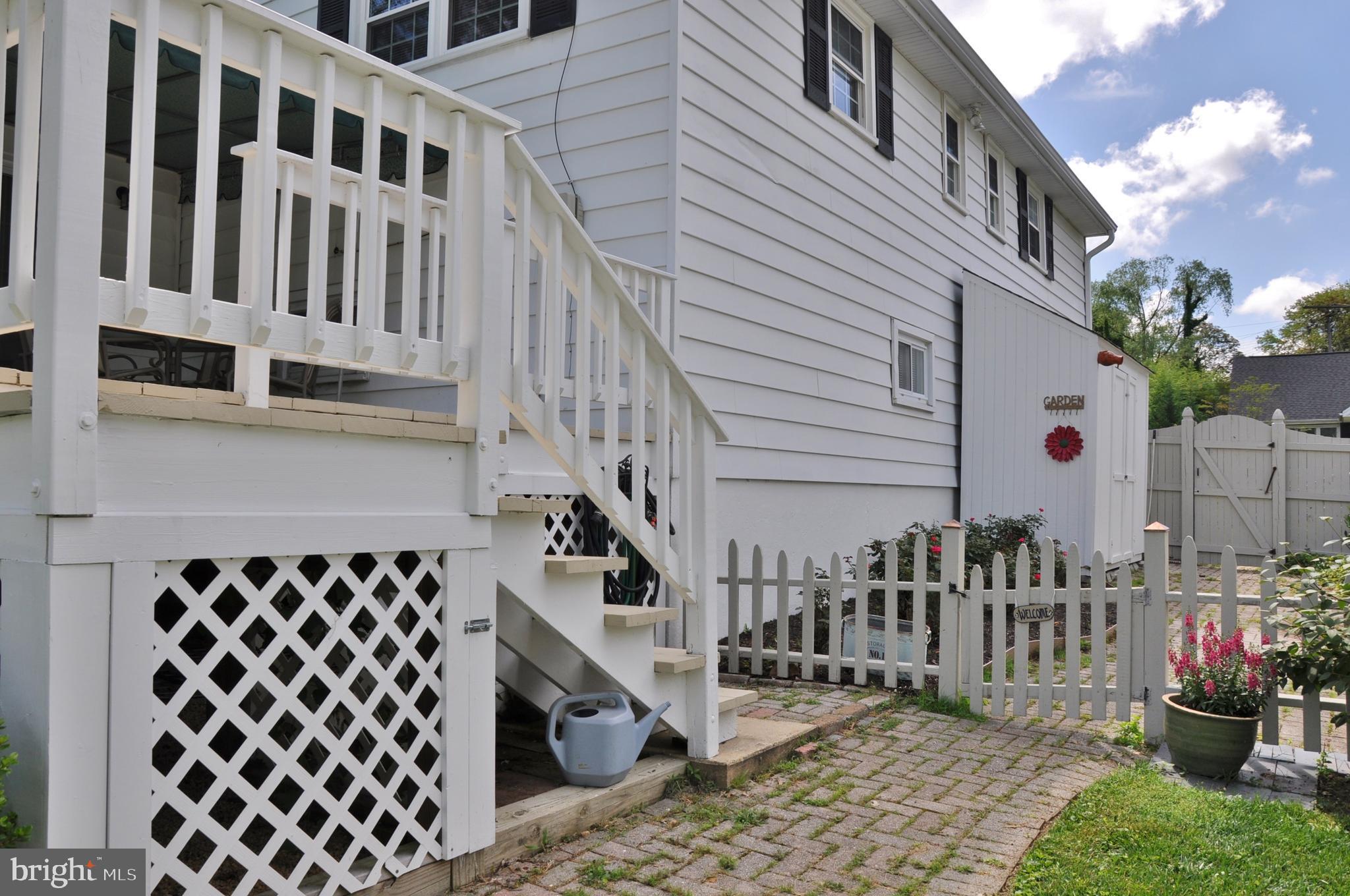 ORCHARD HILLS - Residential