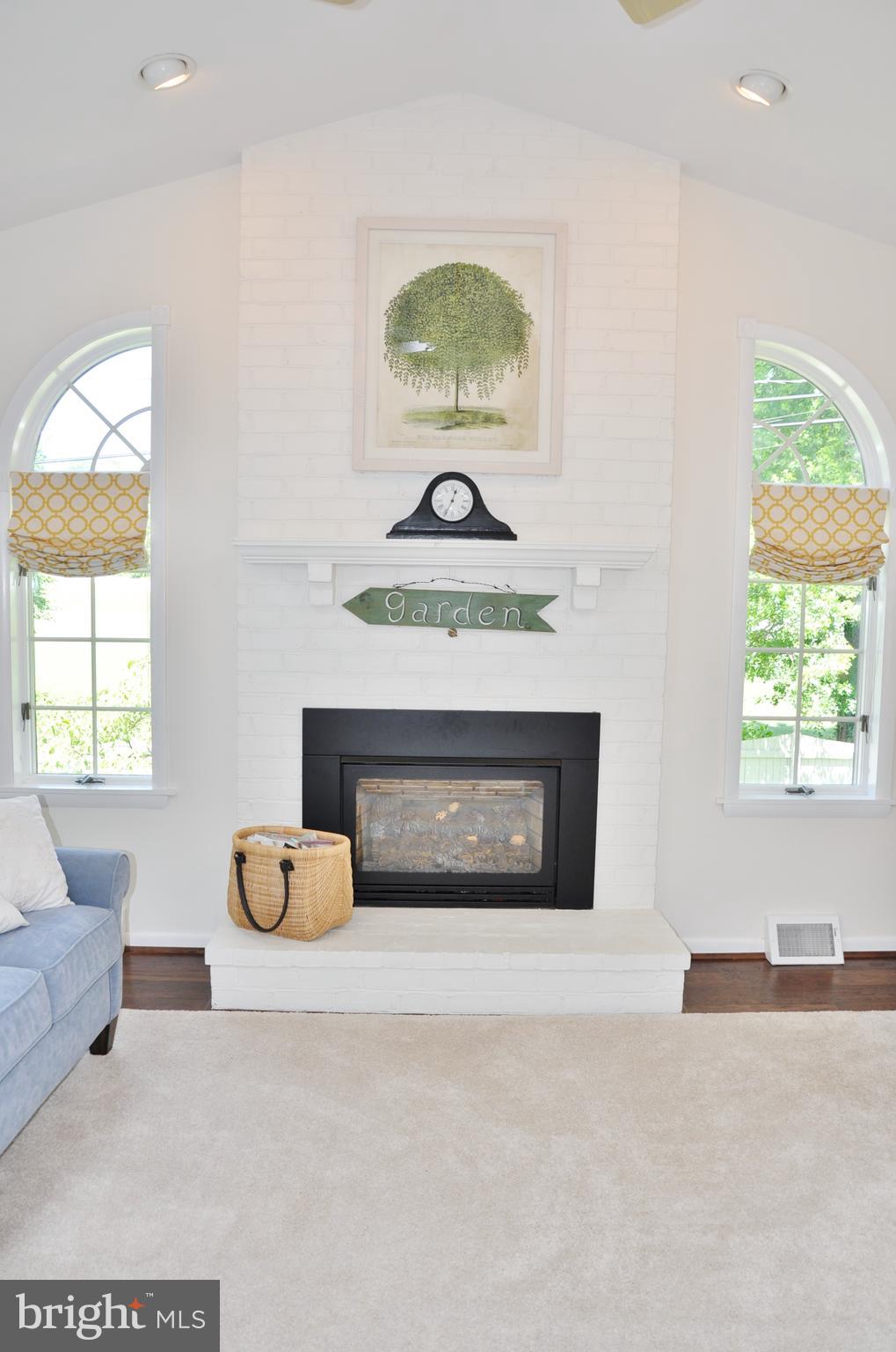 ORCHARD HILLS - Residential