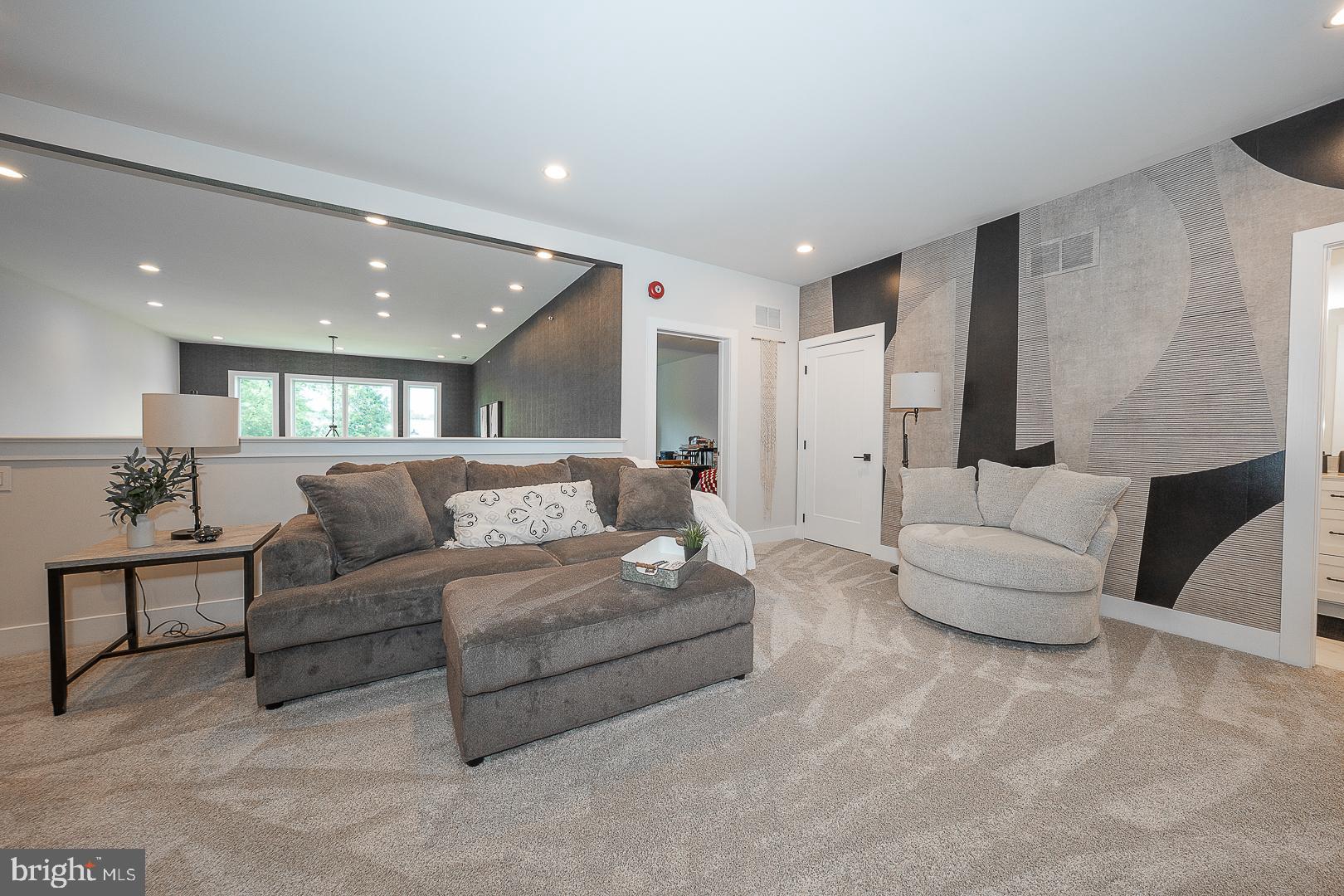 CREEKSIDE AT BLUE BELL - Residential