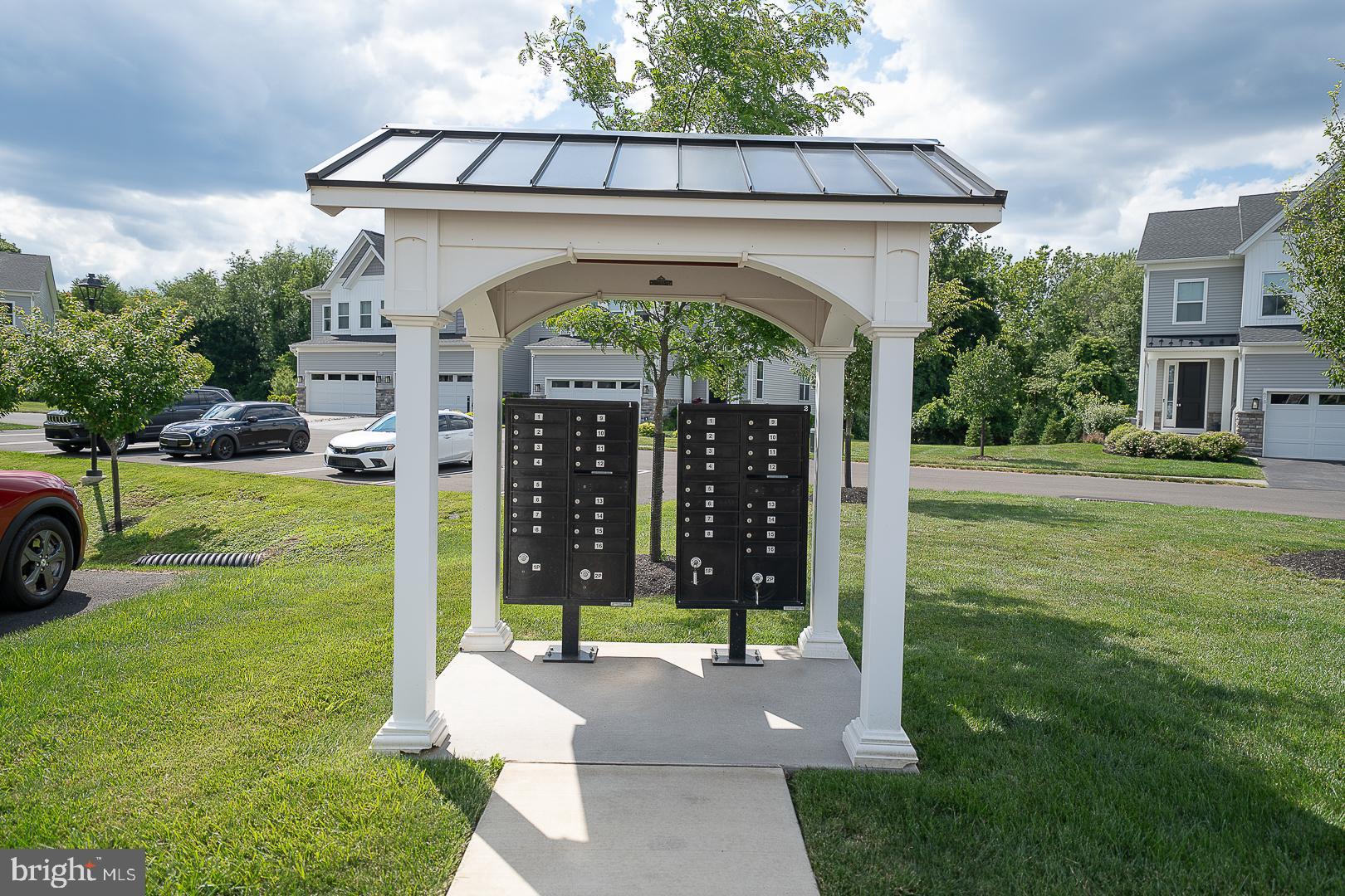 CREEKSIDE AT BLUE BELL - Residential