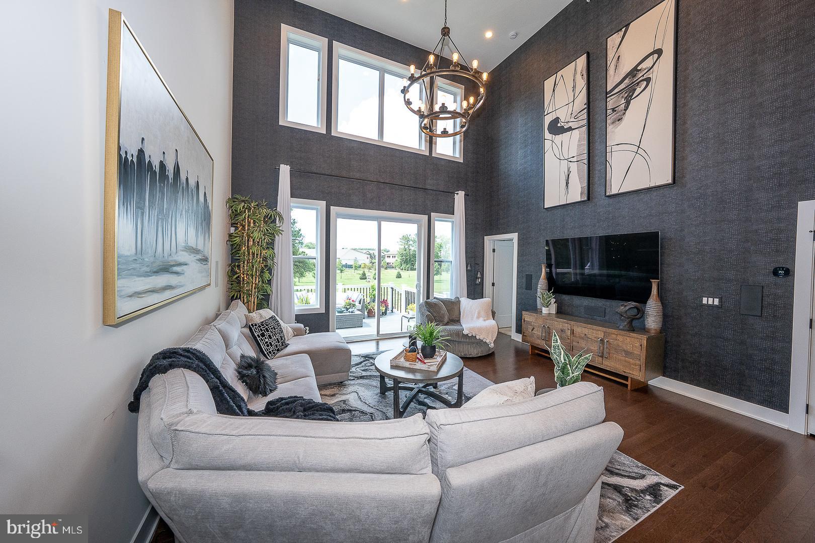 CREEKSIDE AT BLUE BELL - Residential