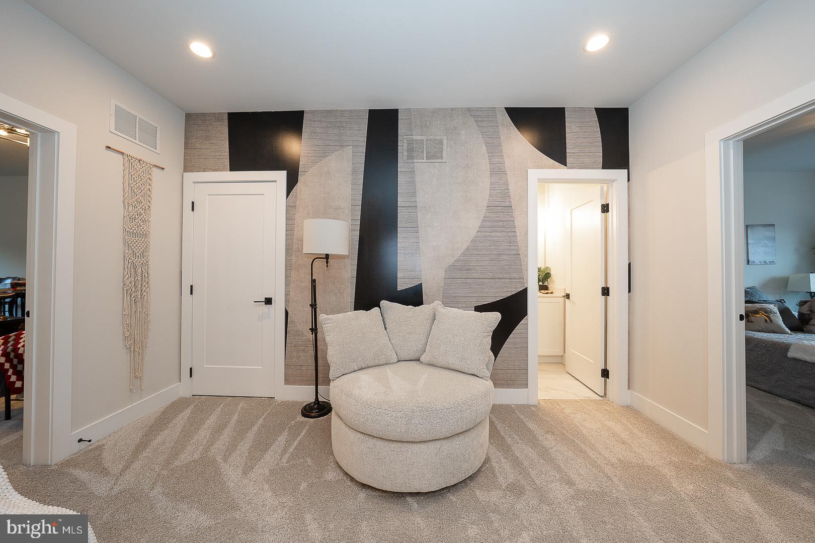 CREEKSIDE AT BLUE BELL - Residential