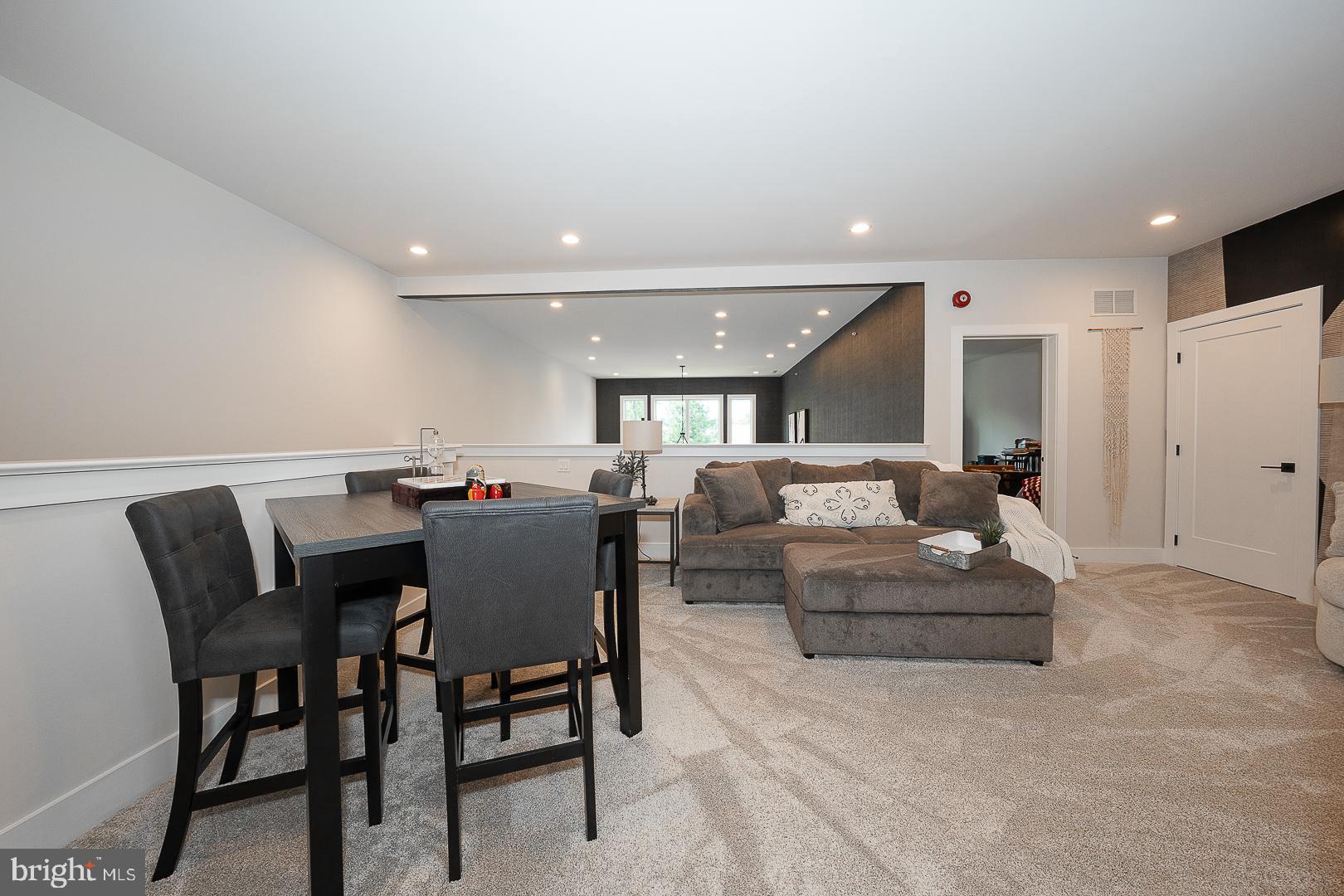 CREEKSIDE AT BLUE BELL - Residential