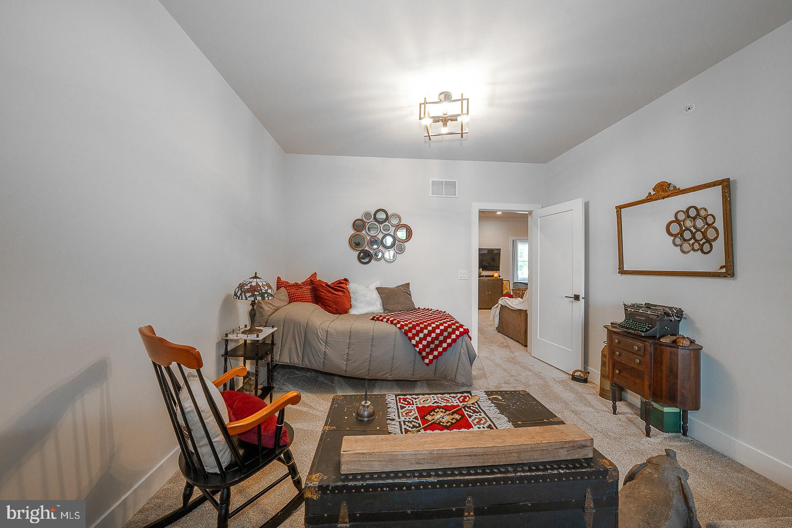 CREEKSIDE AT BLUE BELL - Residential