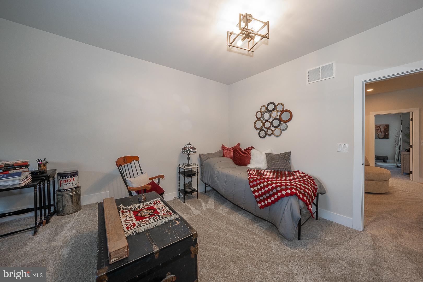 CREEKSIDE AT BLUE BELL - Residential