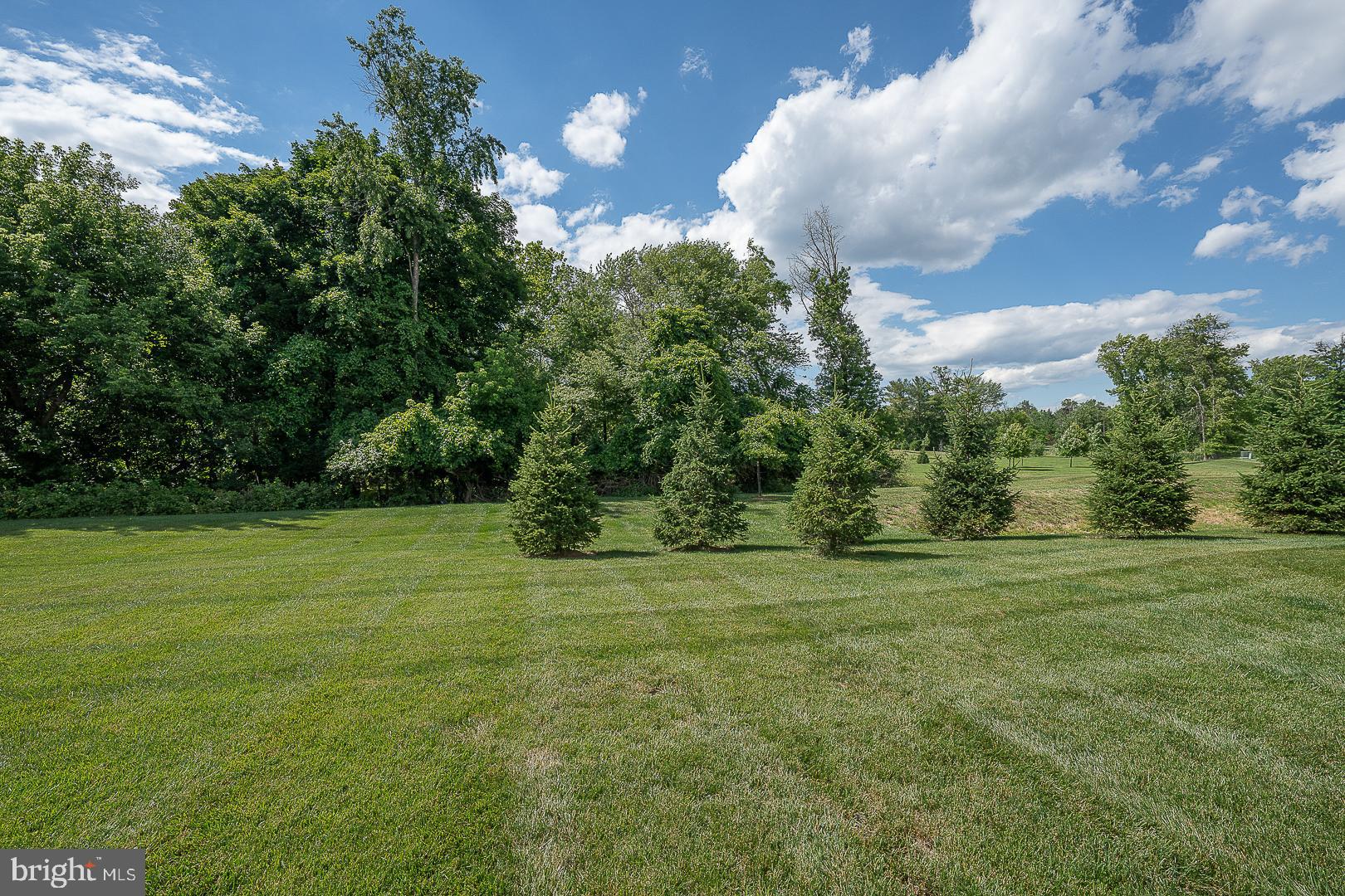 CREEKSIDE AT BLUE BELL - Residential