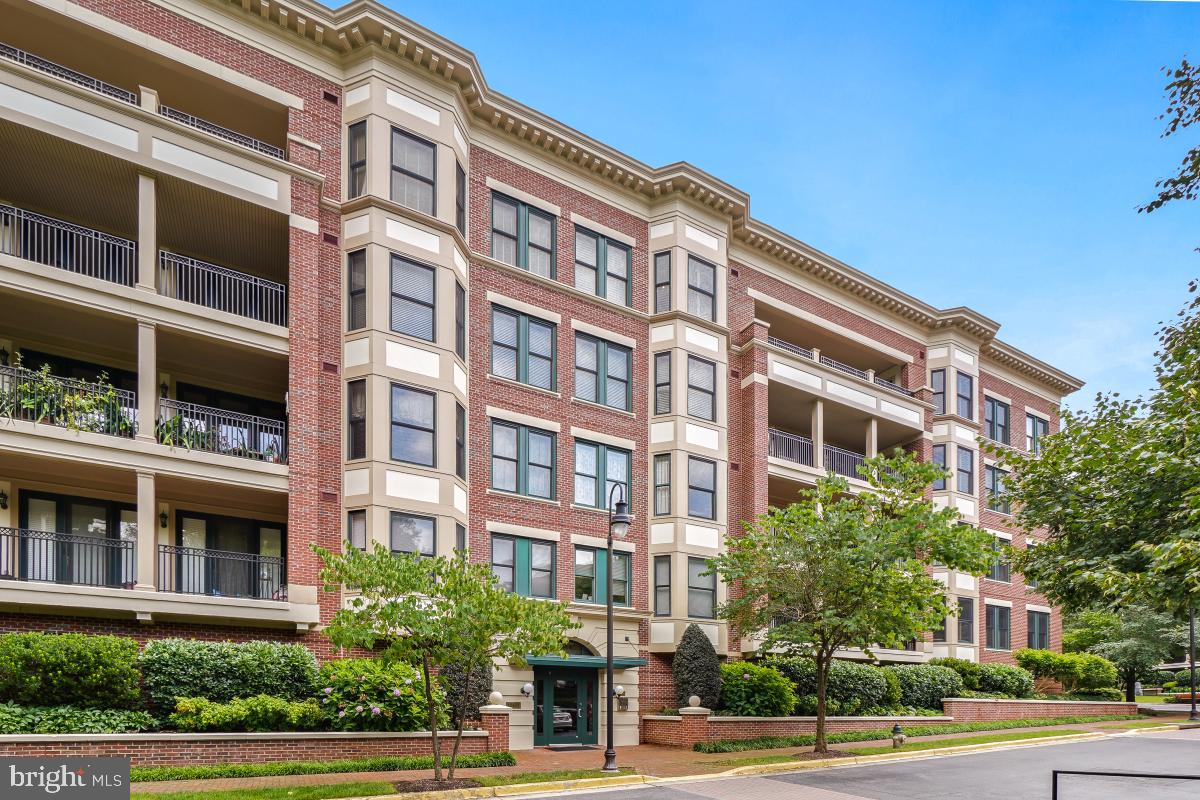 STRATHMORE PARK - Residential