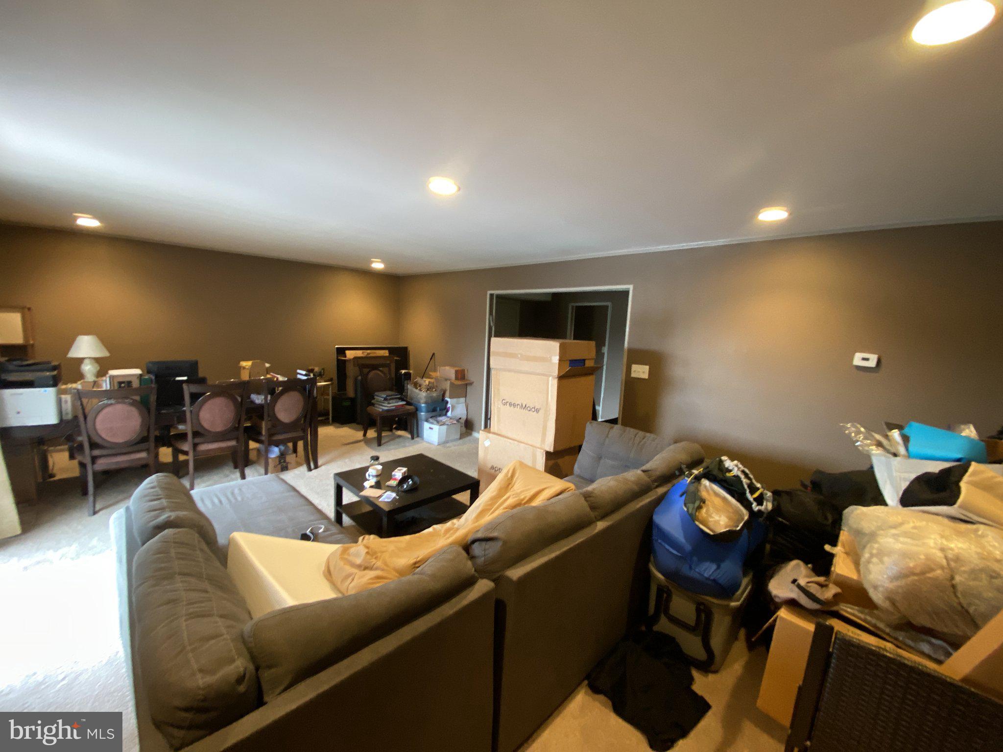 REGENCY CONDOS - Residential
