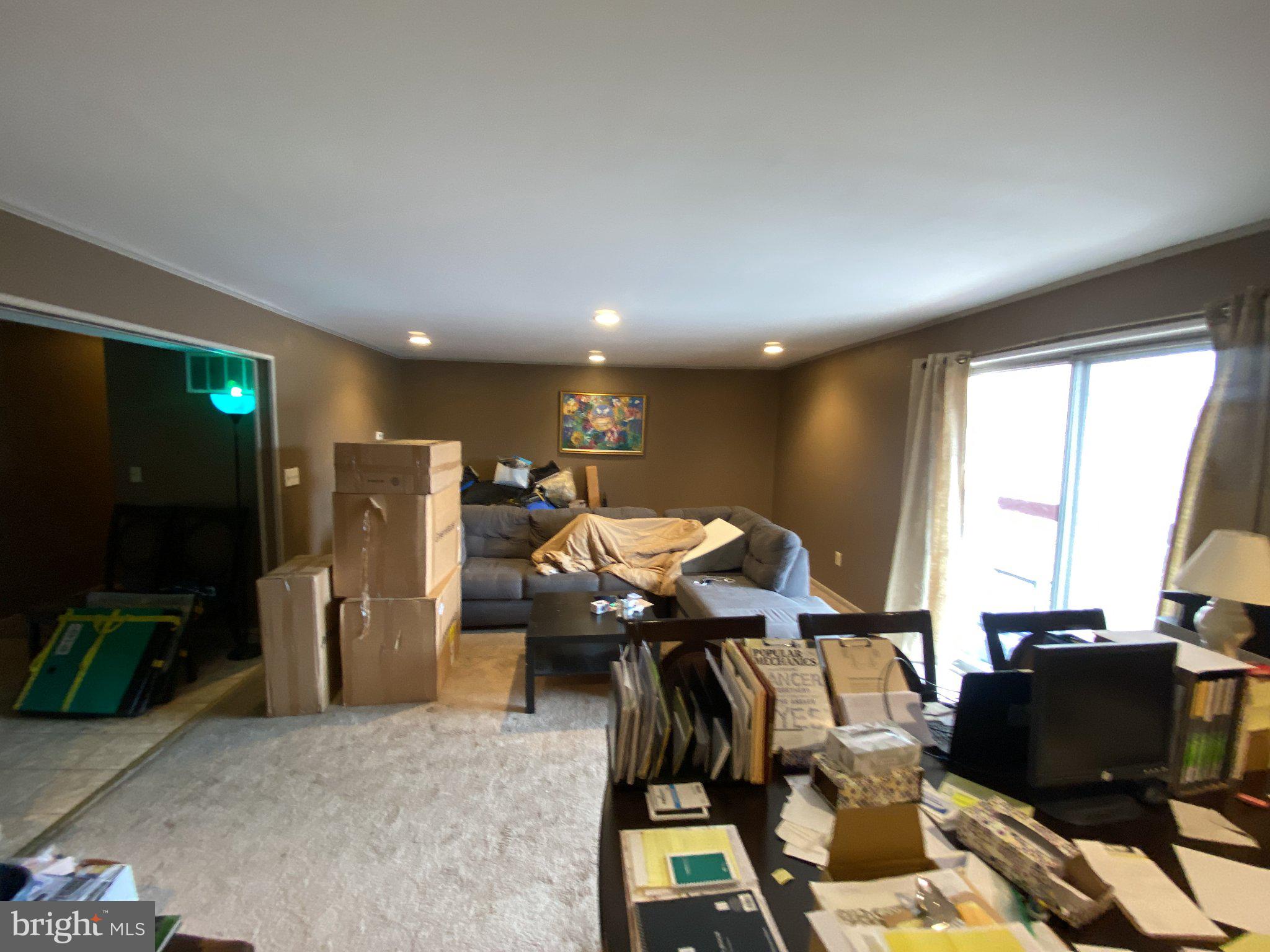 REGENCY CONDOS - Residential