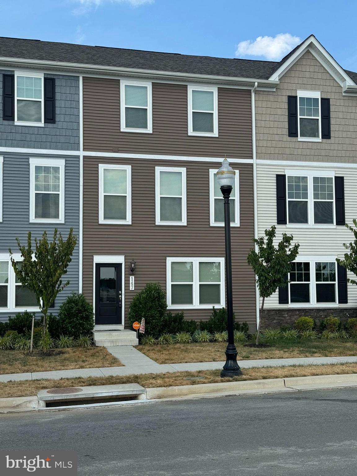 PRESIDENTS POINTE - Residential Lease
