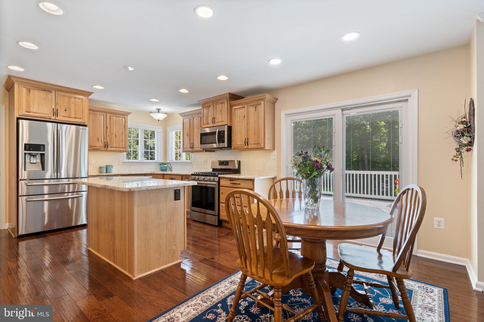 CROSS POINT - Residential