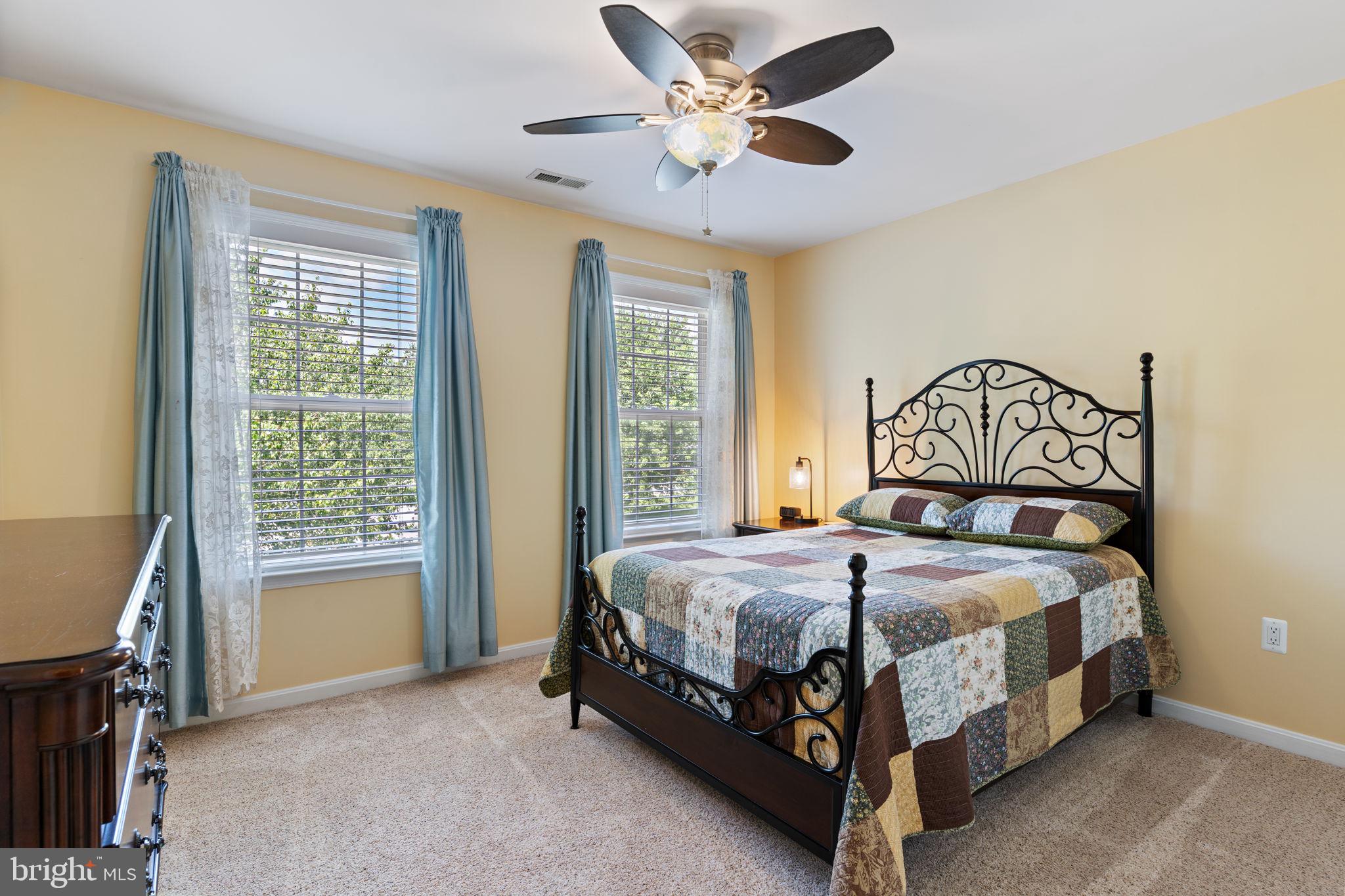CROSS POINT - Residential