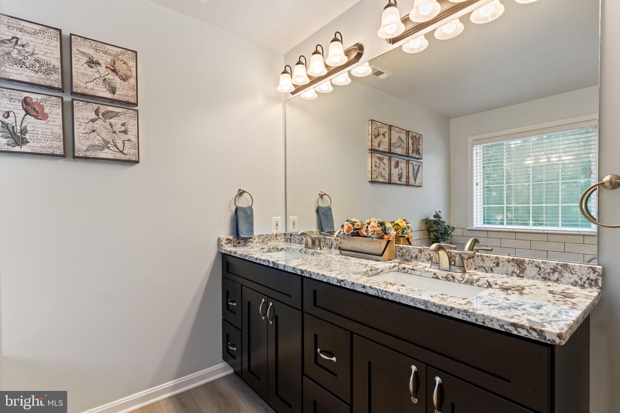 CROSS POINT - Residential